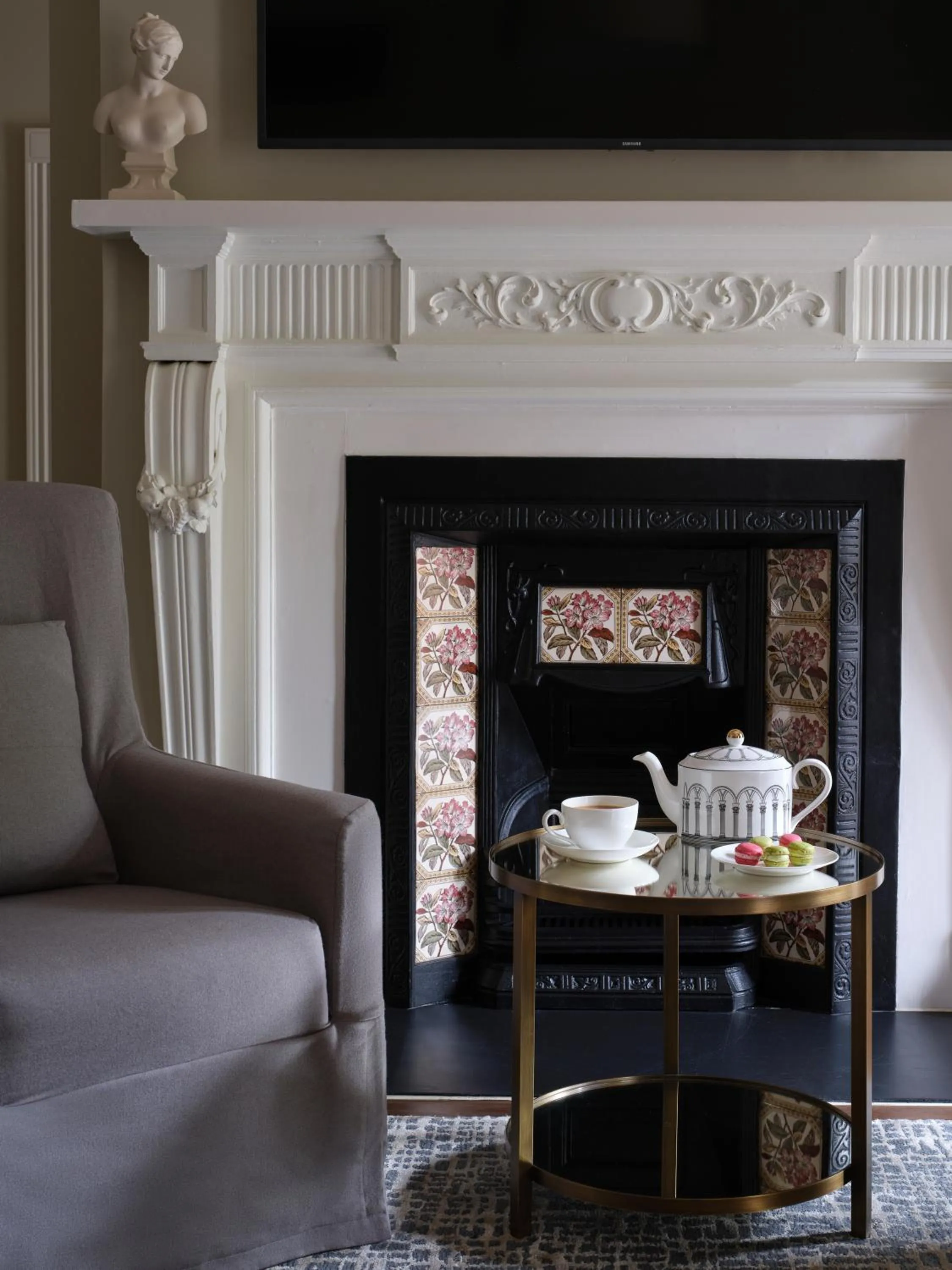 Coffee/tea facilities in Kimpton Fitzroy London by IHG