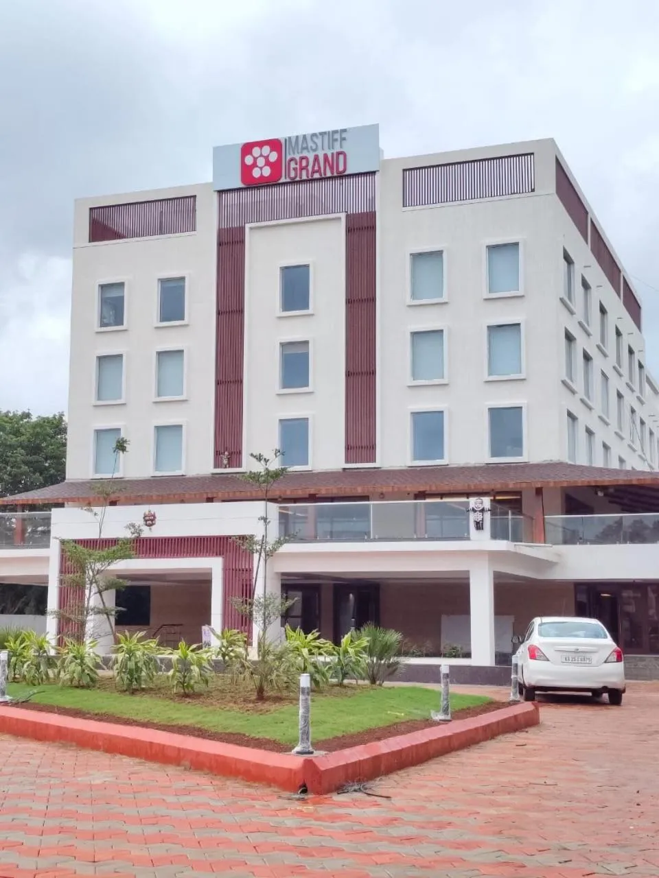 Facade/entrance in Mastiff Grand Dharwad