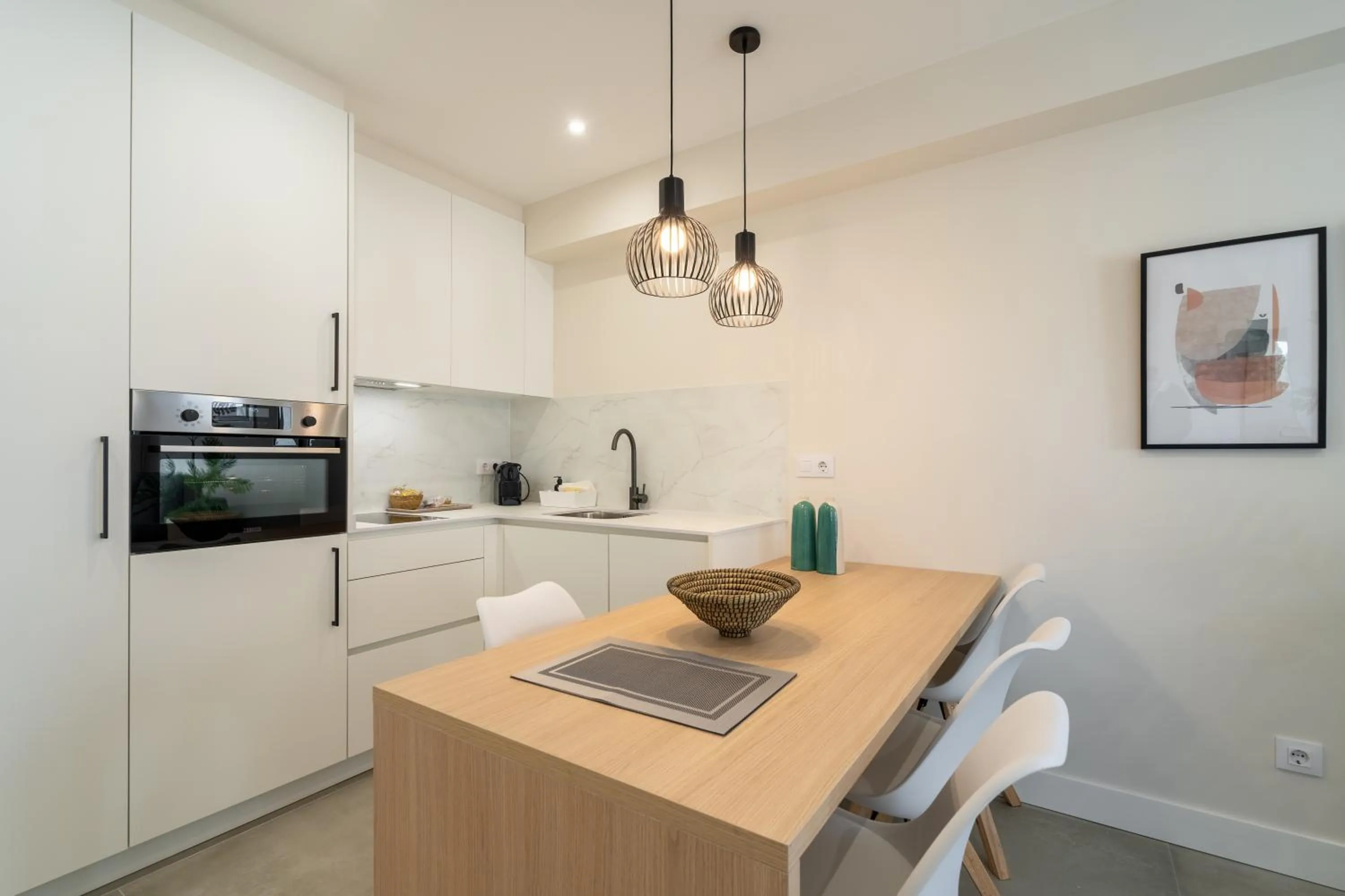 Kitchen or kitchenette in Cíes Luxury Suitel Areosa 22