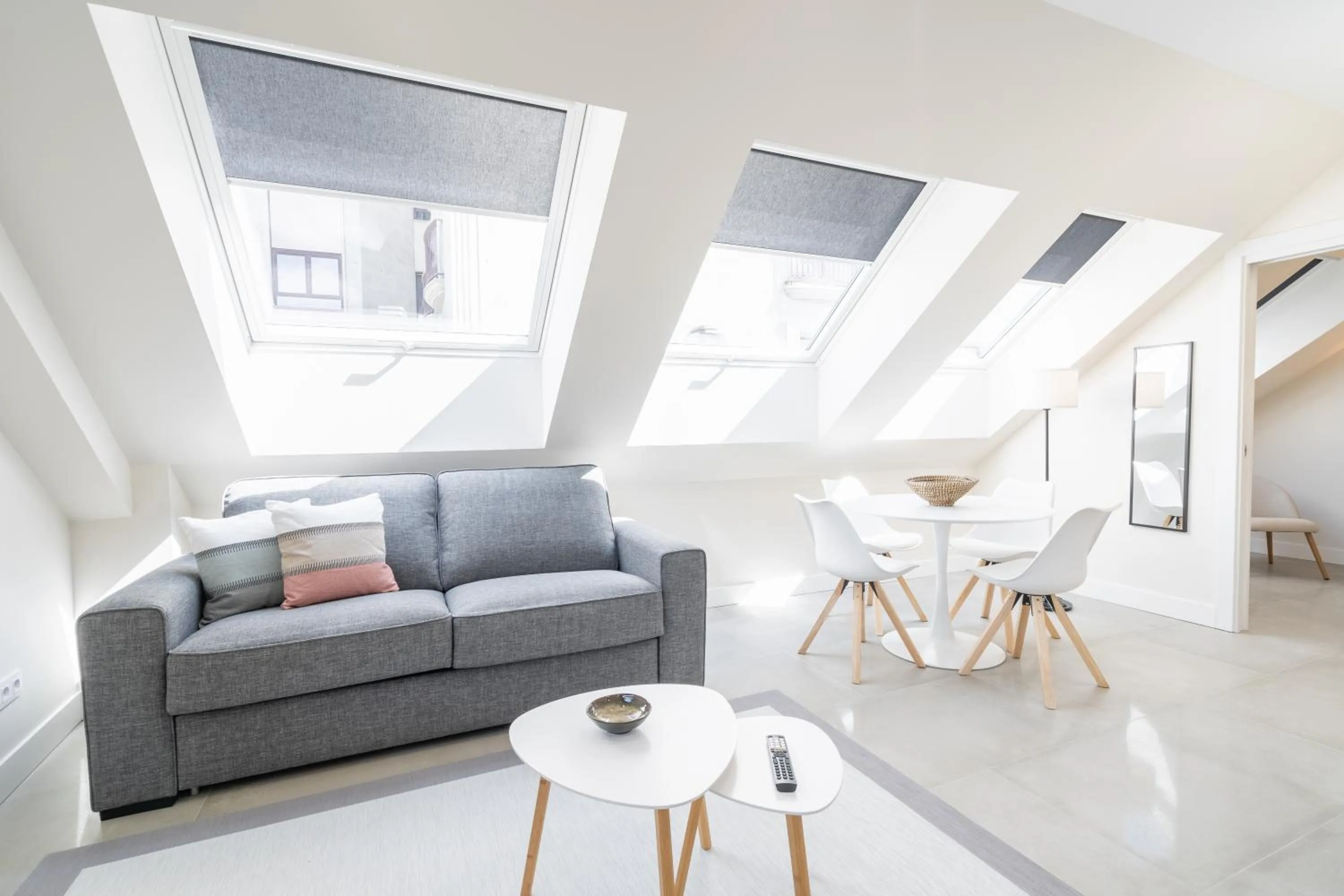 Dining area in Cíes Luxury Suitel Areosa 22