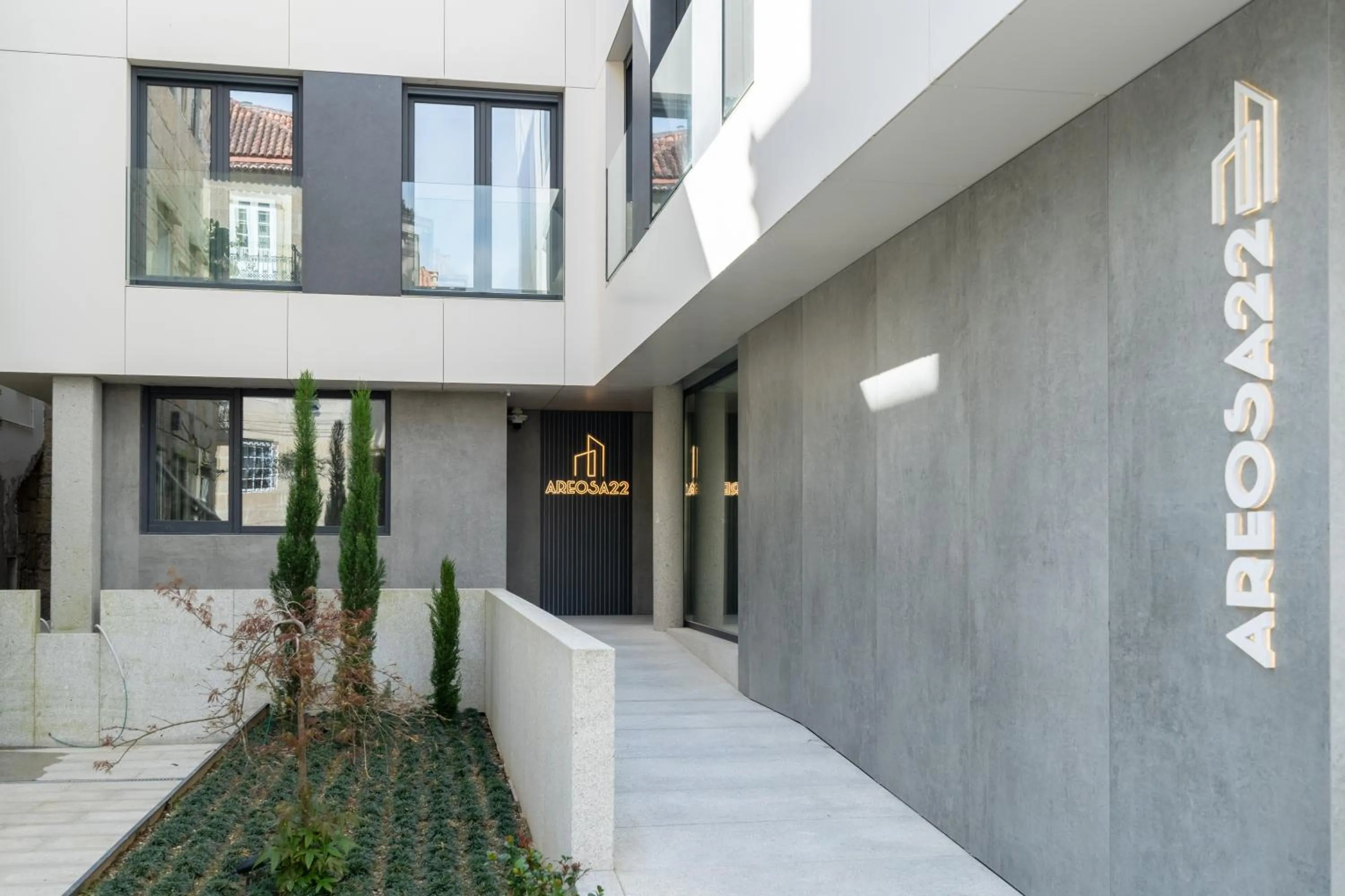 Property building in Cíes Luxury Suitel Areosa 22