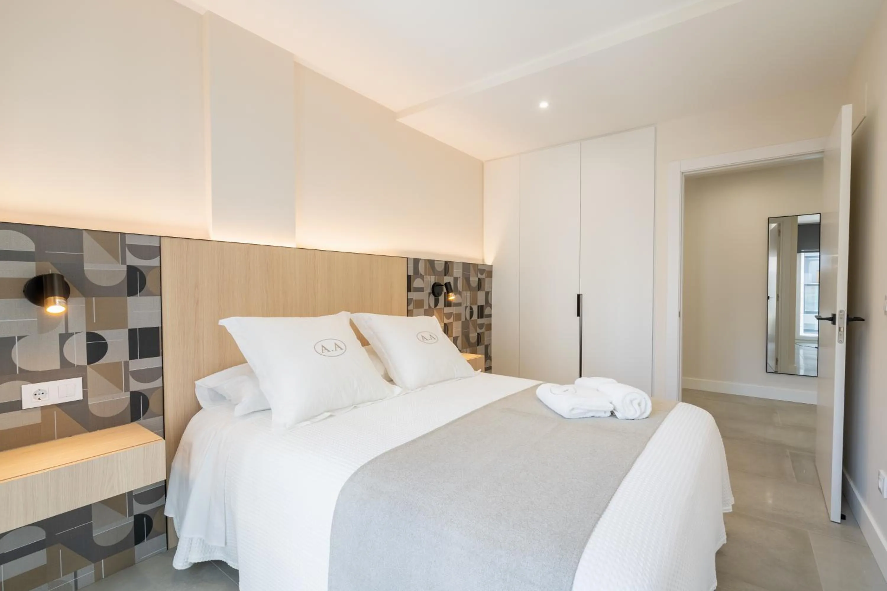 Bedroom, Bed in Cíes Luxury Suitel Areosa 22