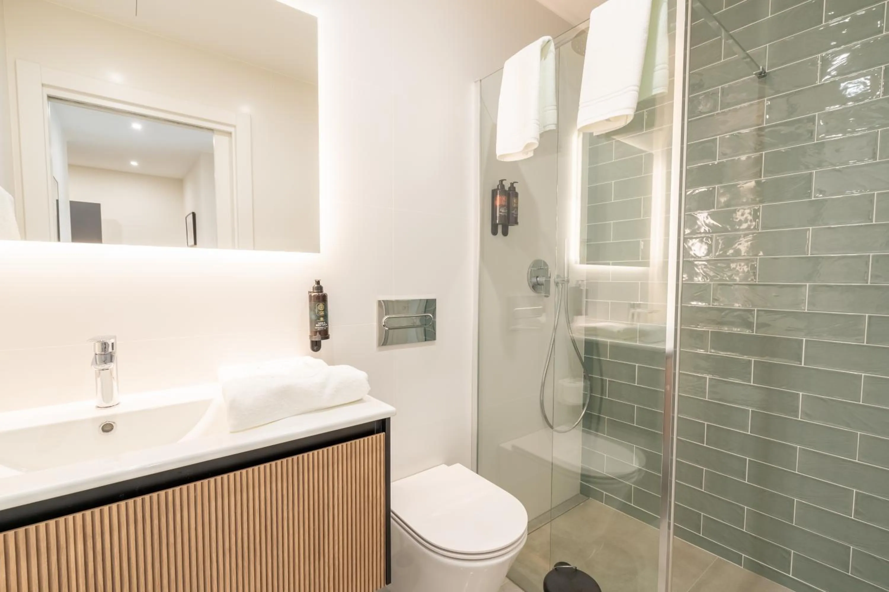 Bathroom in Cíes Luxury Suitel Areosa 22