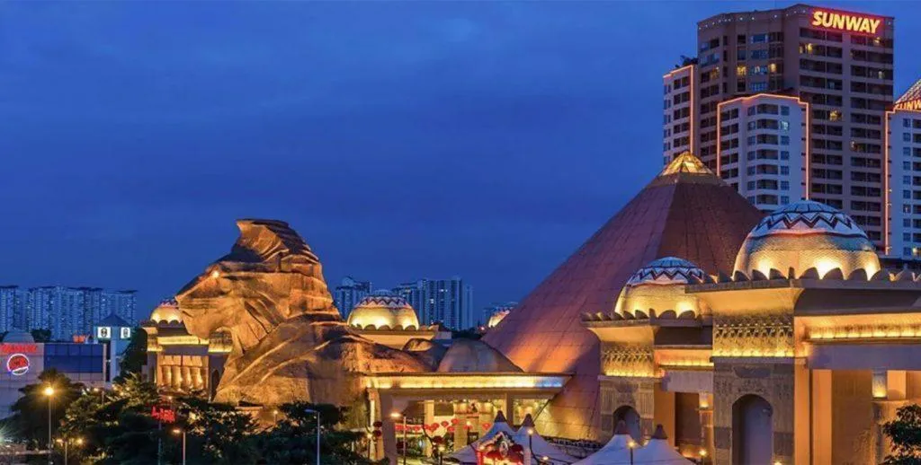 DE GLORY HOTEL UsJ 21