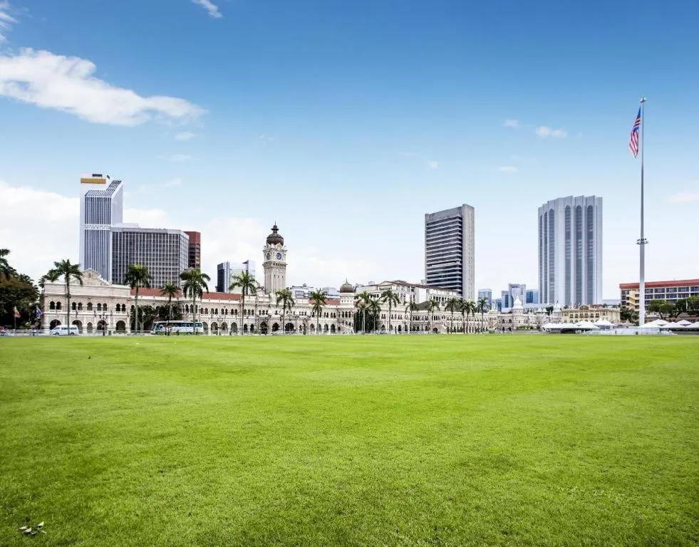 DE GLORY HOTEL UsJ 21