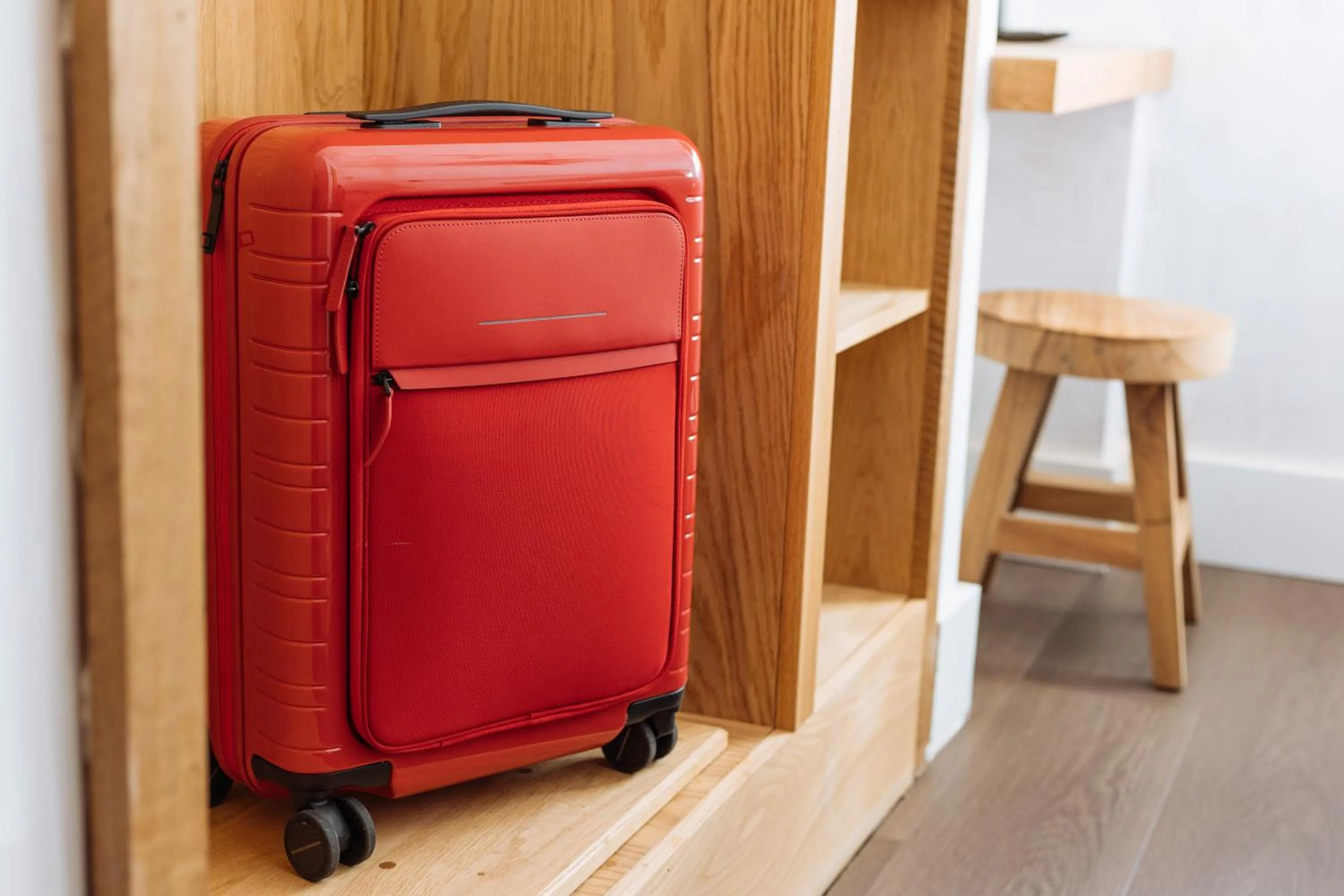 wardrobe in Central Hotel