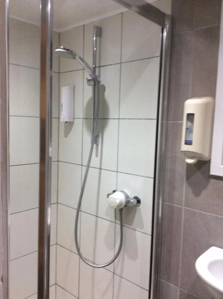 Shower in Central Hotel
