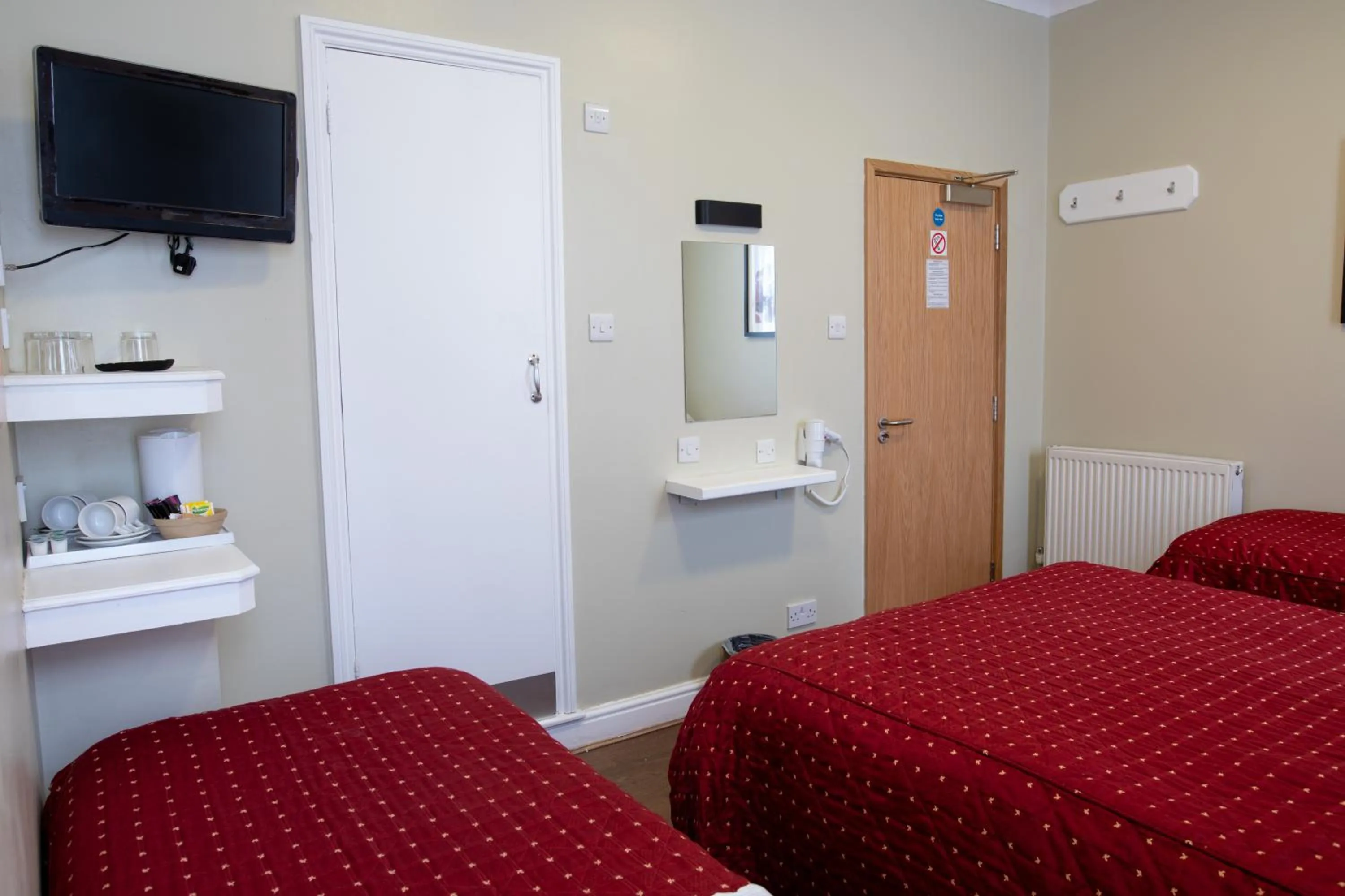 TV and multimedia, Bed in Central Hotel