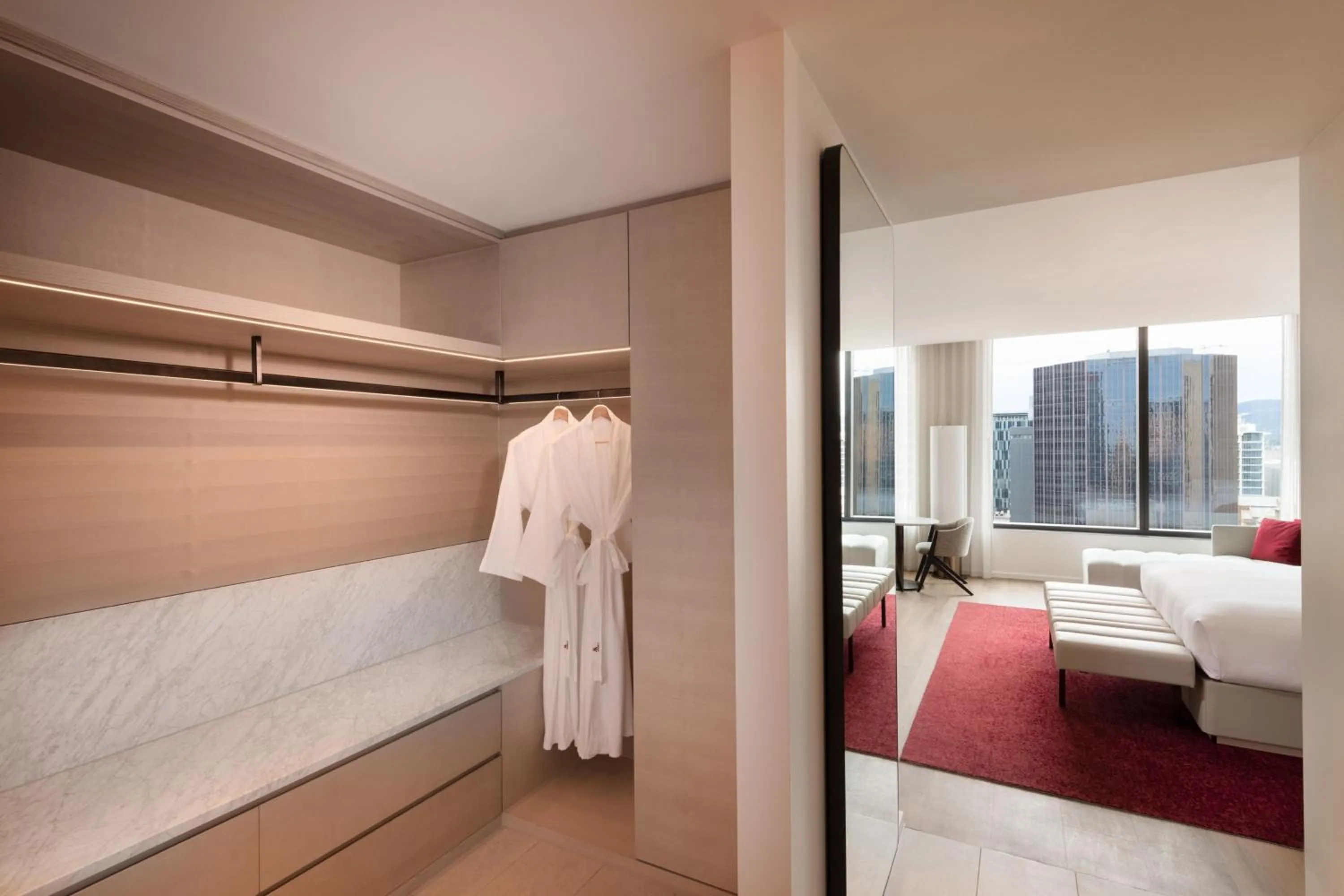 Lounge or bar, Bed in Adelaide Marriott Hotel