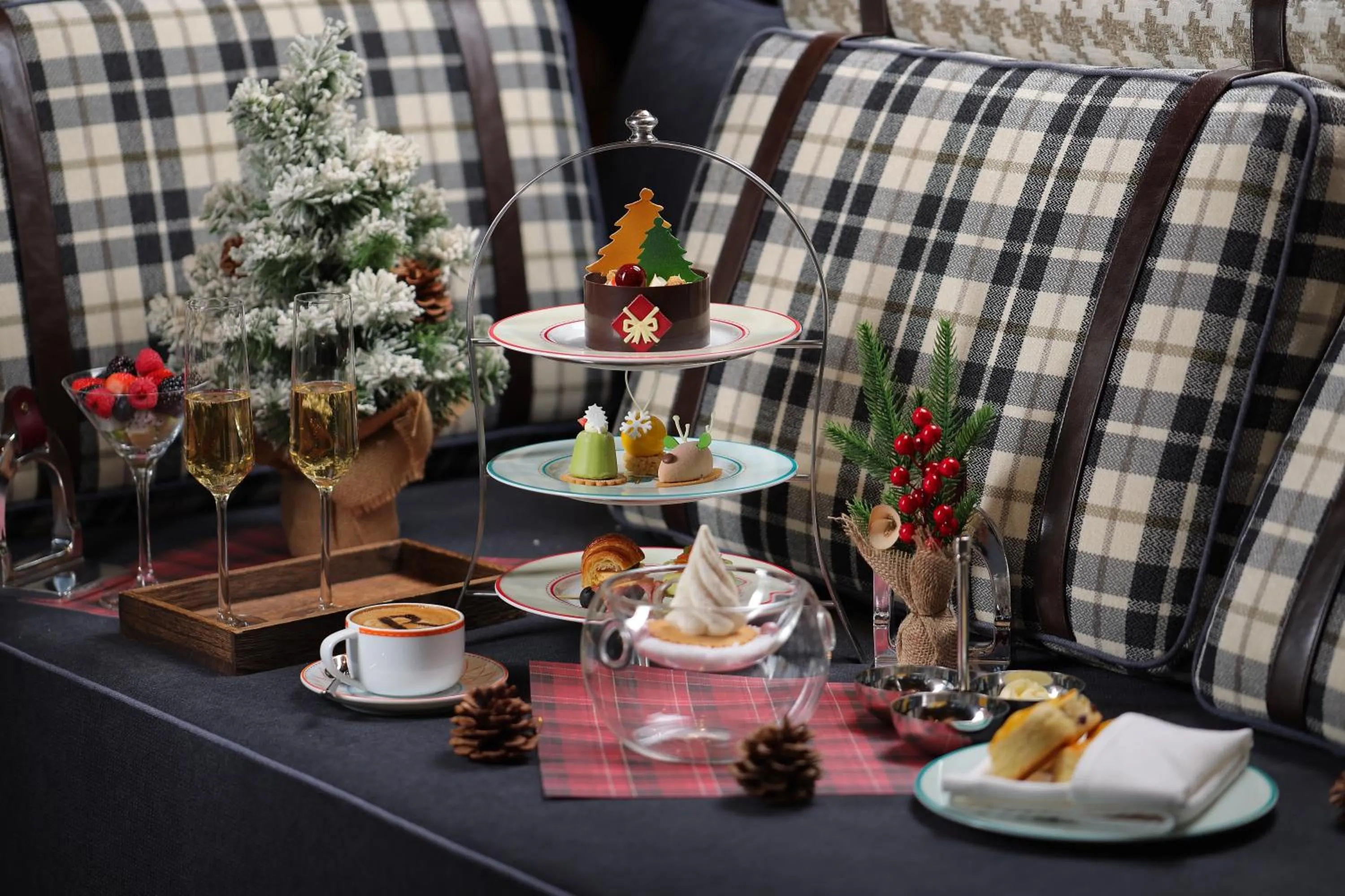 Restaurant/places to eat in Renaissance Beijing Haidian Hotel