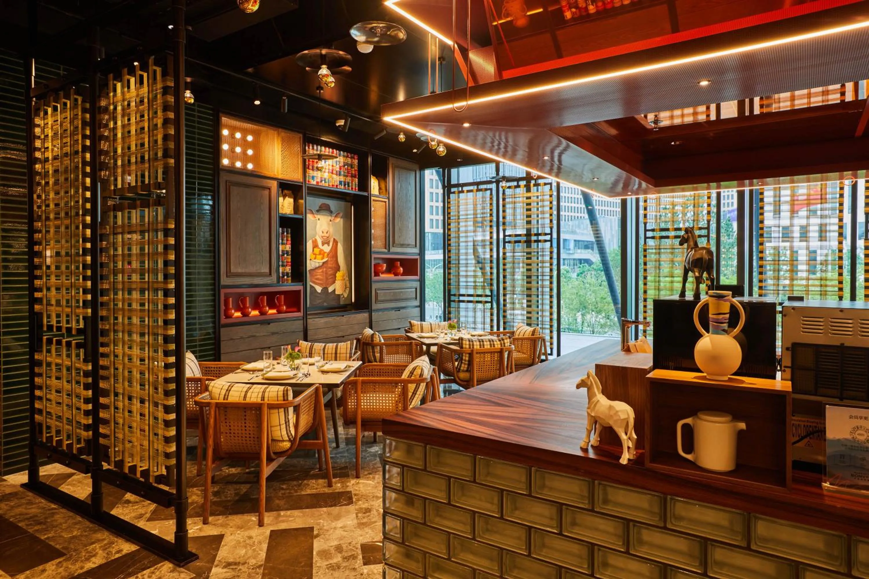 Restaurant/places to eat in Renaissance Beijing Haidian Hotel