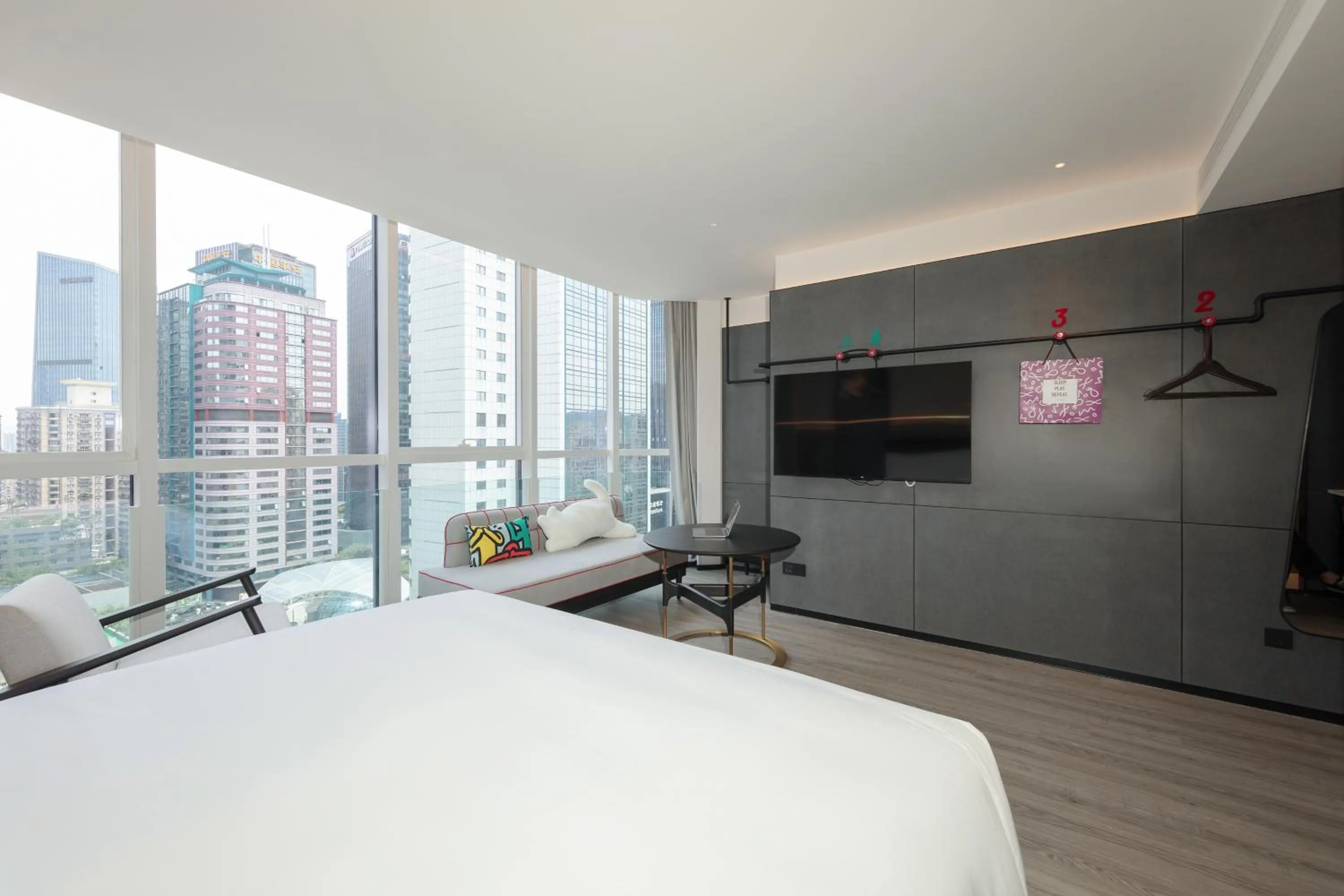 TV and multimedia, Bed in Moxy Chongqing