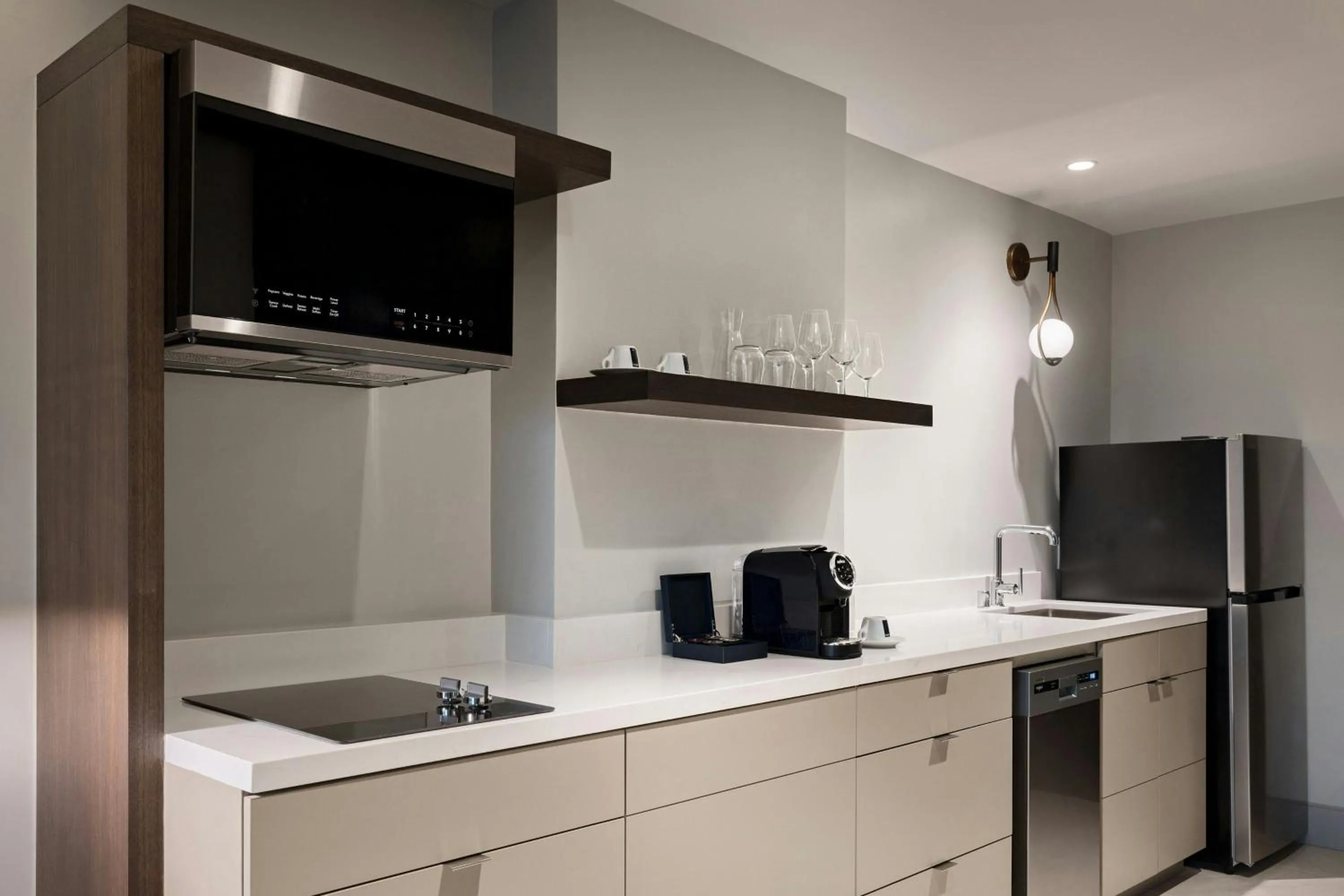 Kitchen or kitchenette in HALL Park Hotel, Autograph Collection