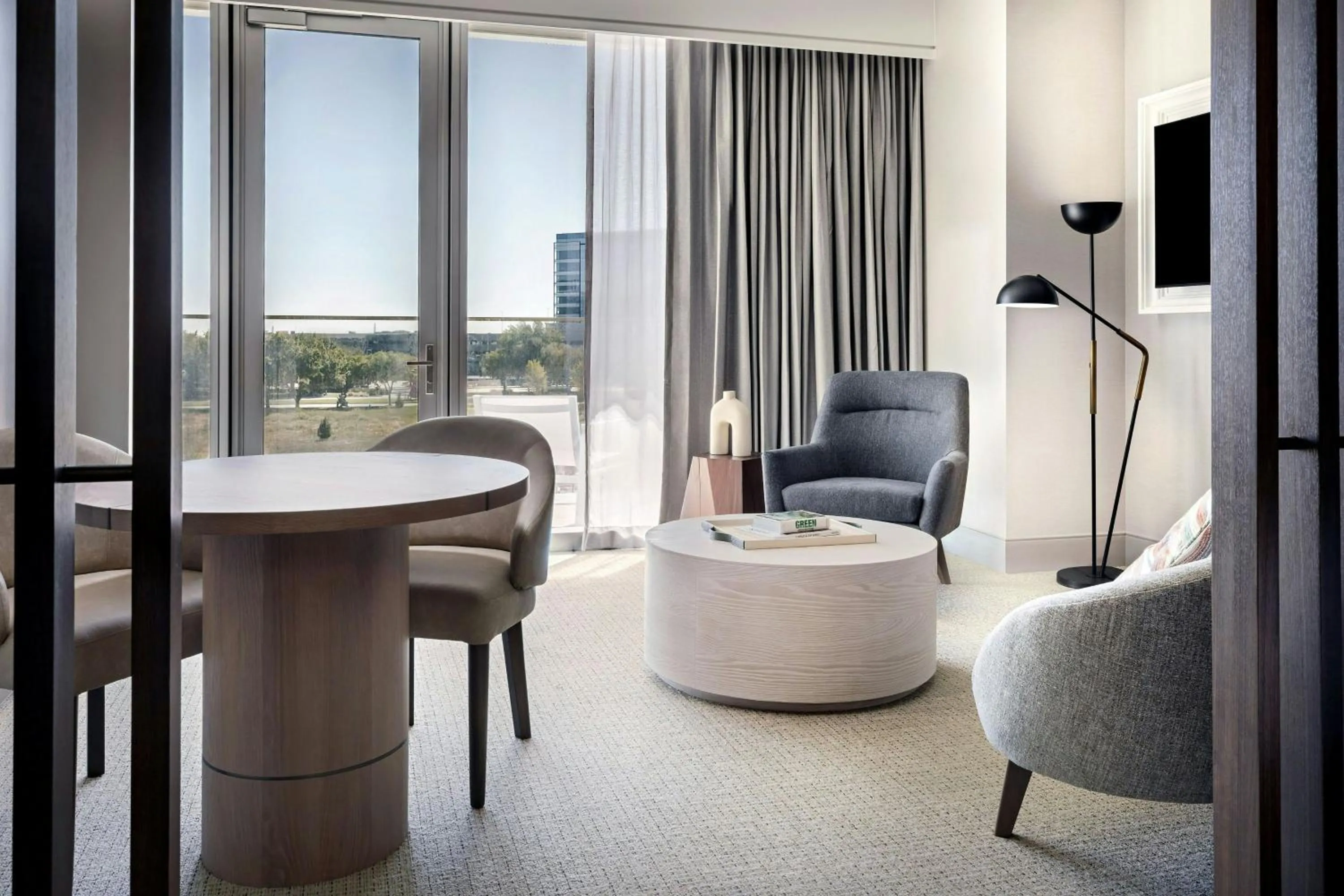 Living room in HALL Park Hotel, Autograph Collection