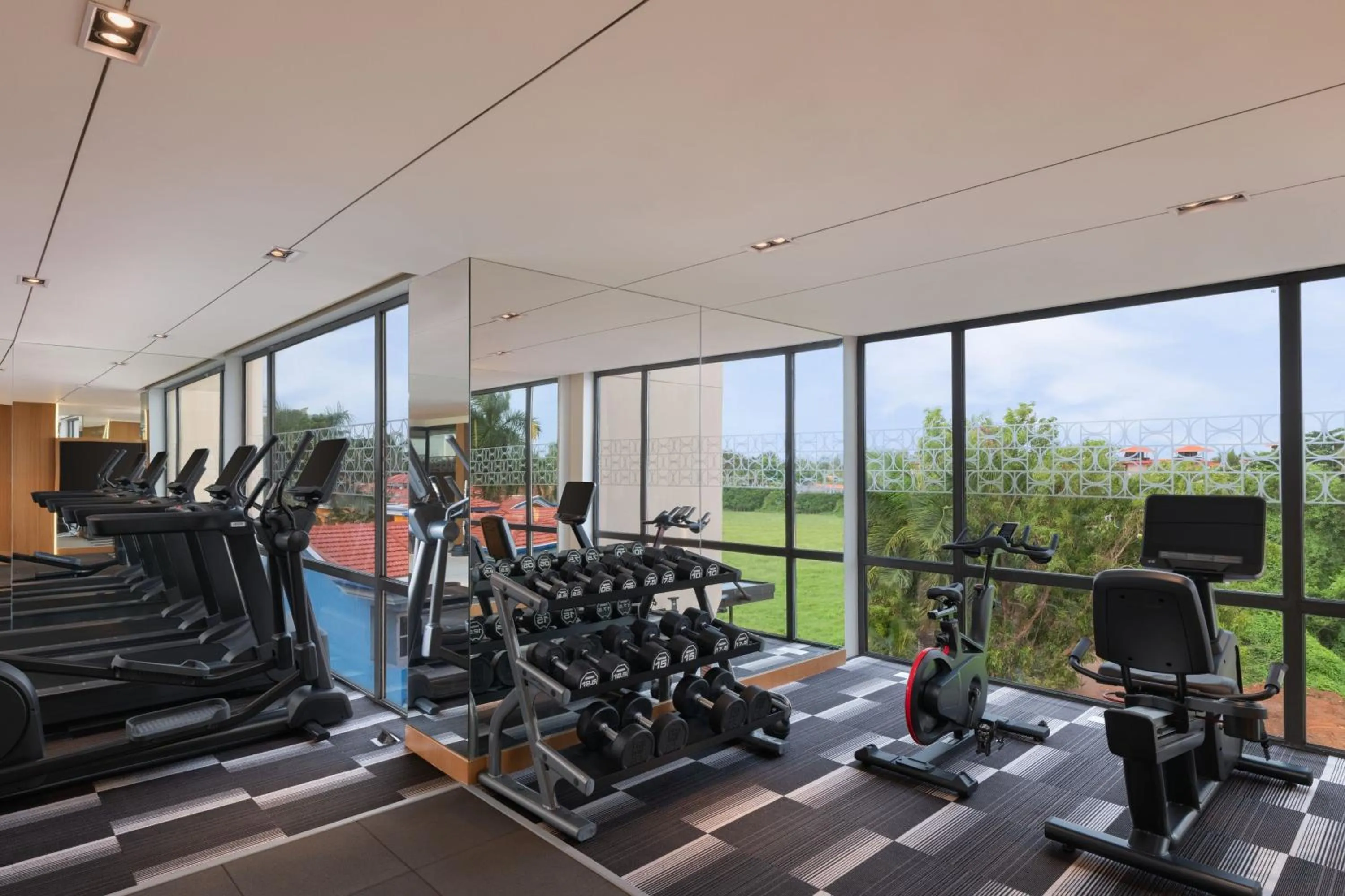 Fitness centre/facilities in Courtyard by Marriott Goa Colva