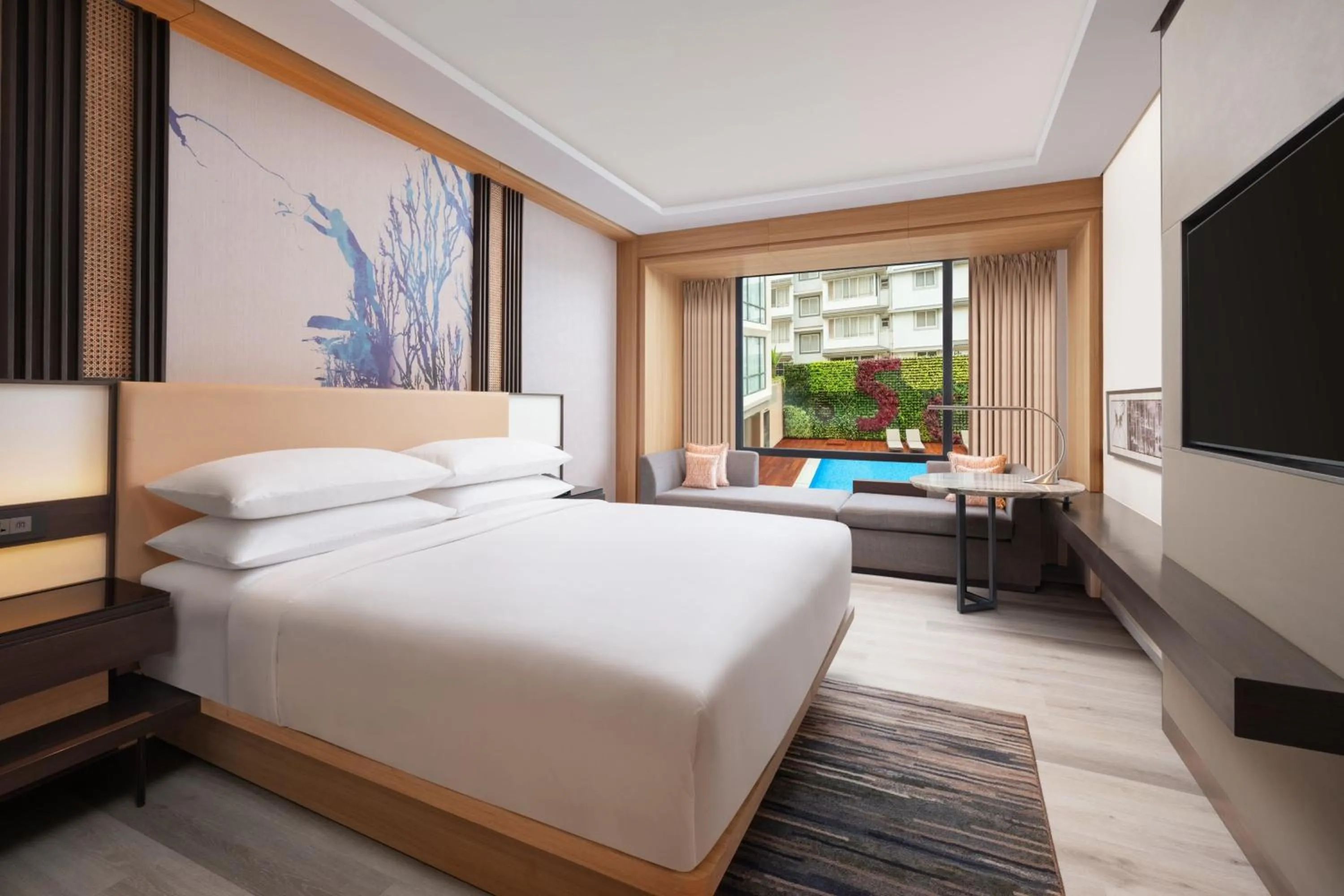 Swimming pool, Bed in Courtyard by Marriott Goa Colva