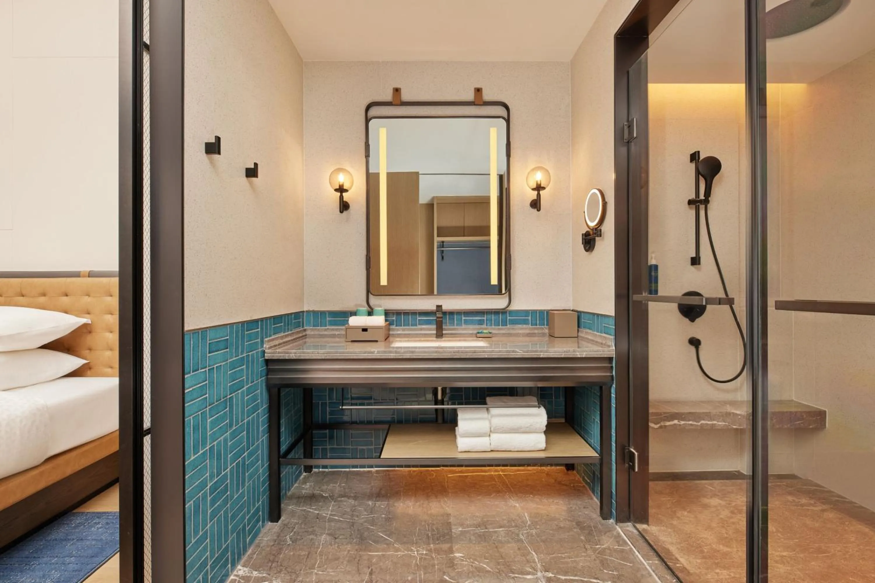 Bathroom, Bed in Four Points by Sheraton Linhai