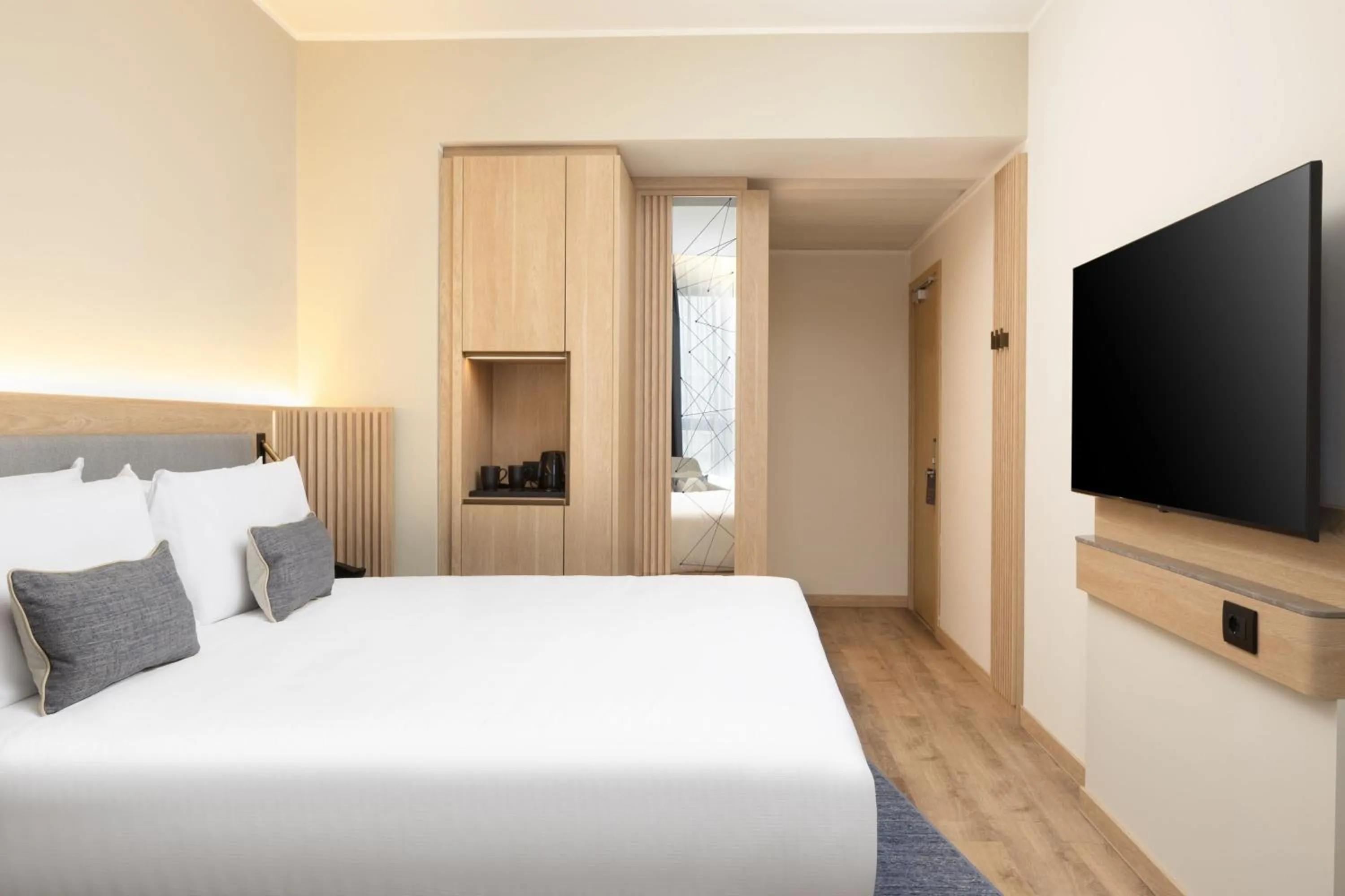 Photo of the whole room, Bed in Courtyard by Marriott Milano Linate