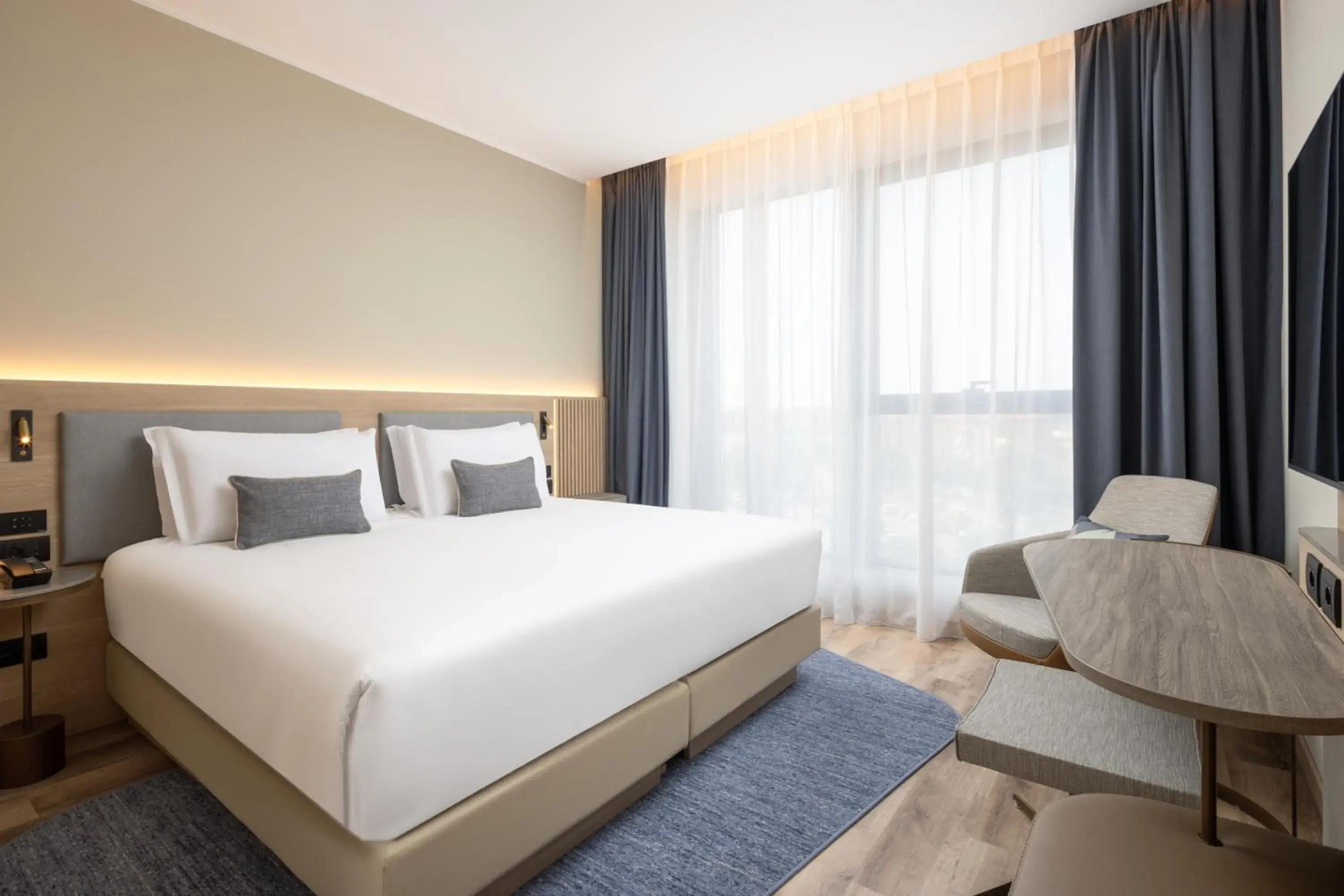 Premium Queen Room in Courtyard by Marriott Milano Linate Premium Queen Room in Courtyard by Marriott Milano Linate