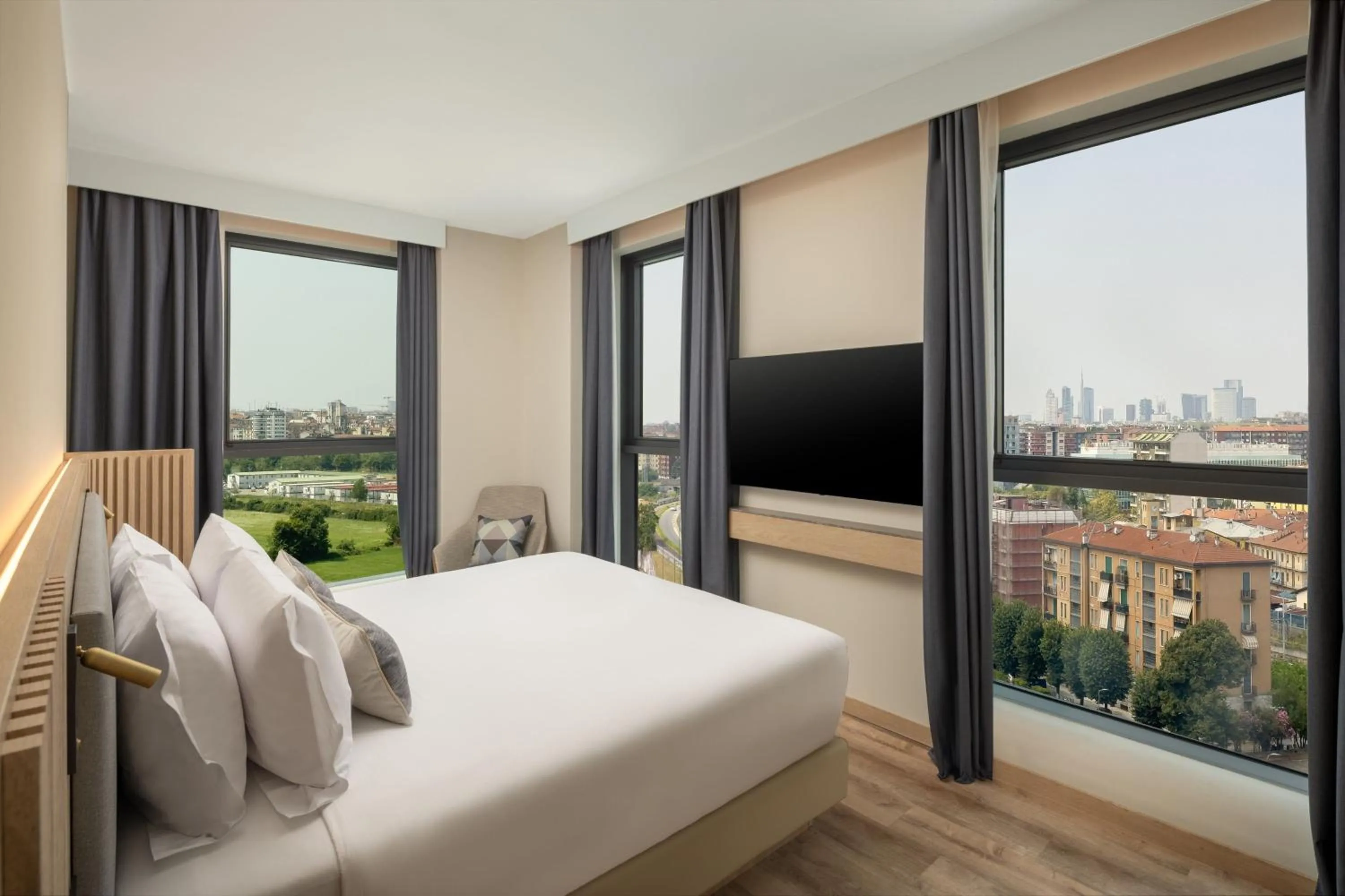 Photo of the whole room, Bed in Courtyard by Marriott Milano Linate