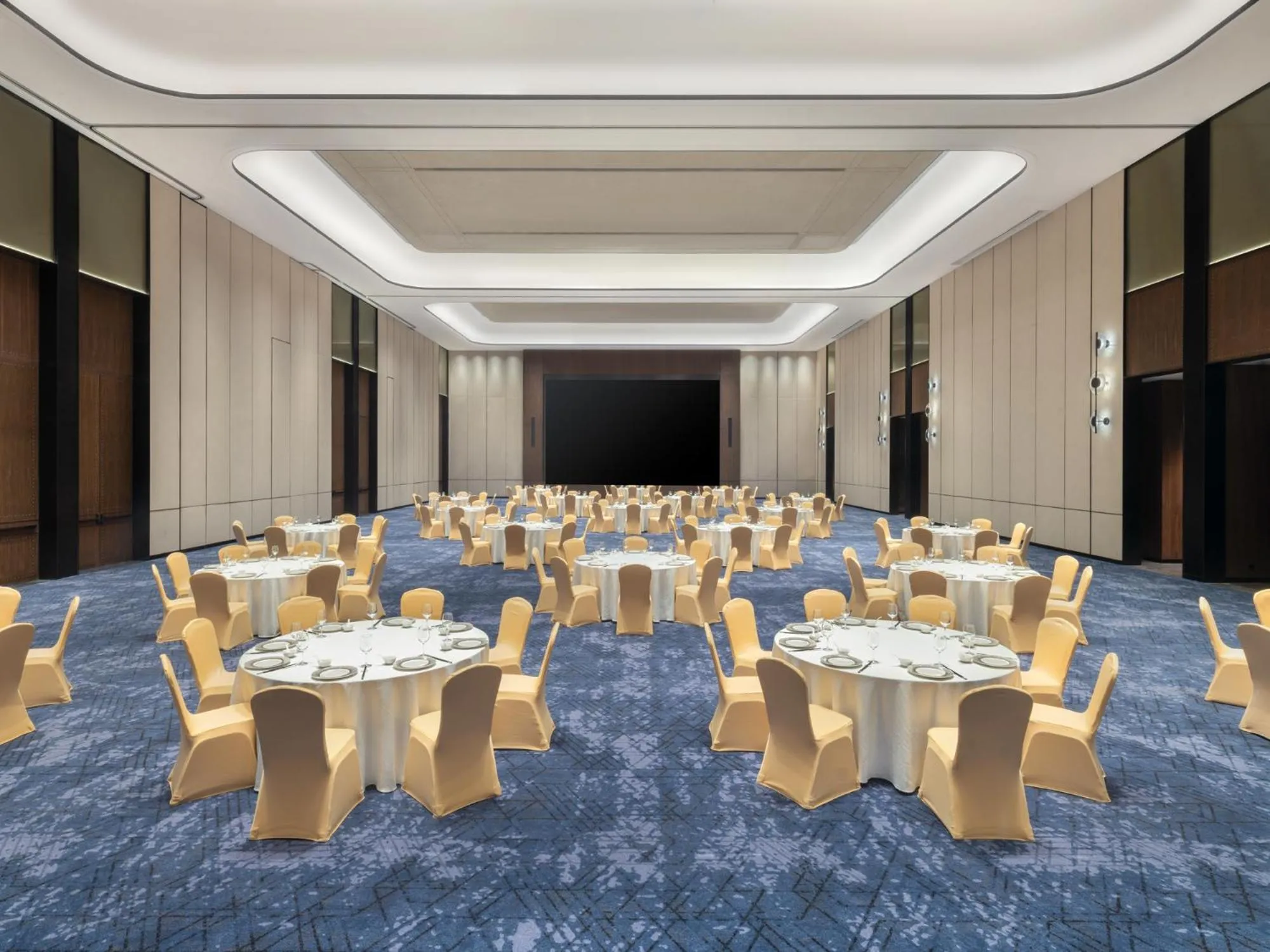 Meeting/conference room in Four Points by Sheraton Yantai