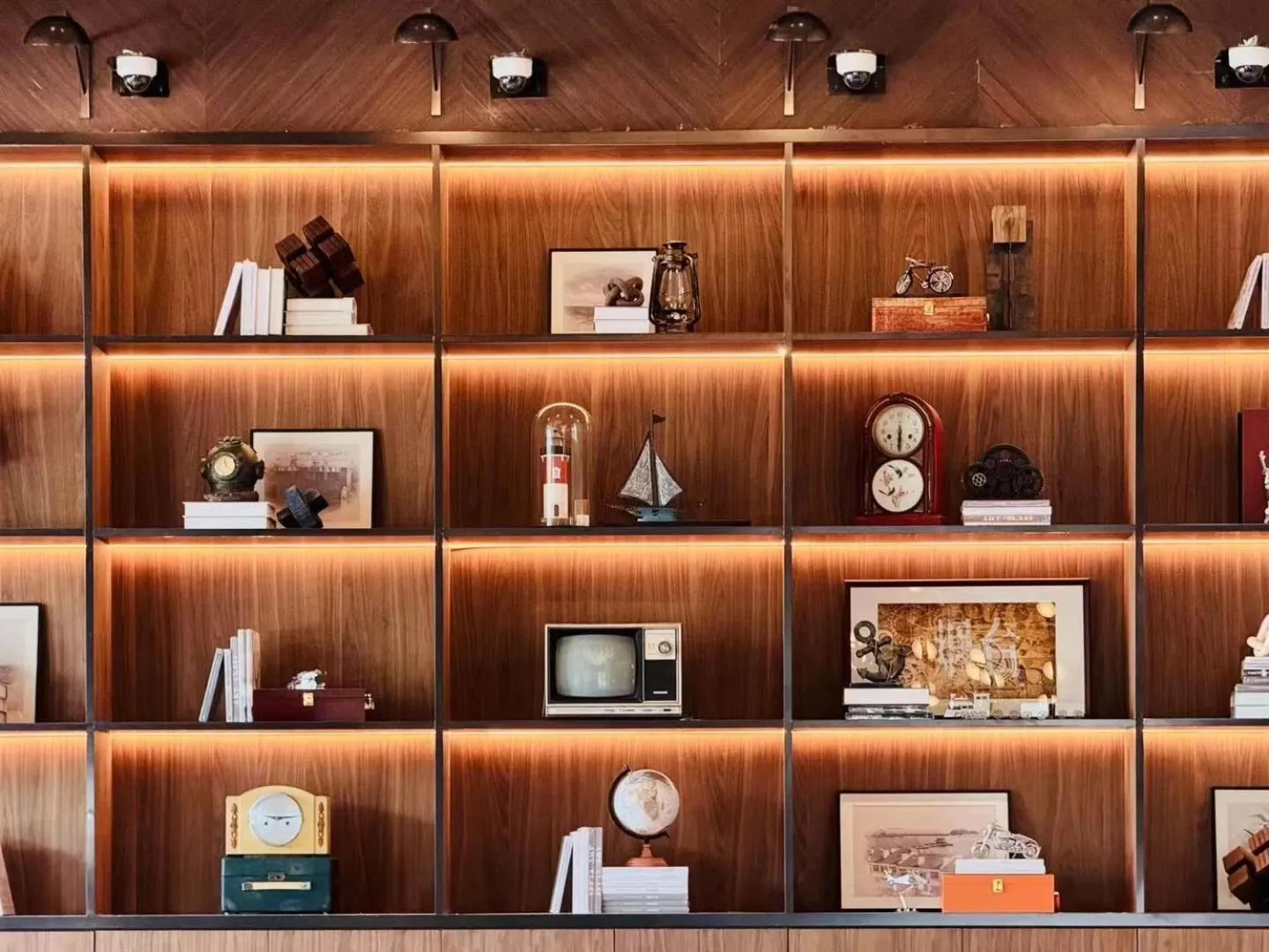 Lobby or reception in Four Points by Sheraton Yantai