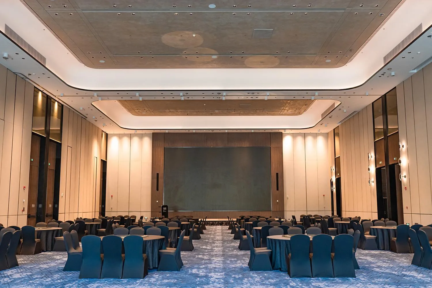Meeting/conference room in Four Points by Sheraton Yantai