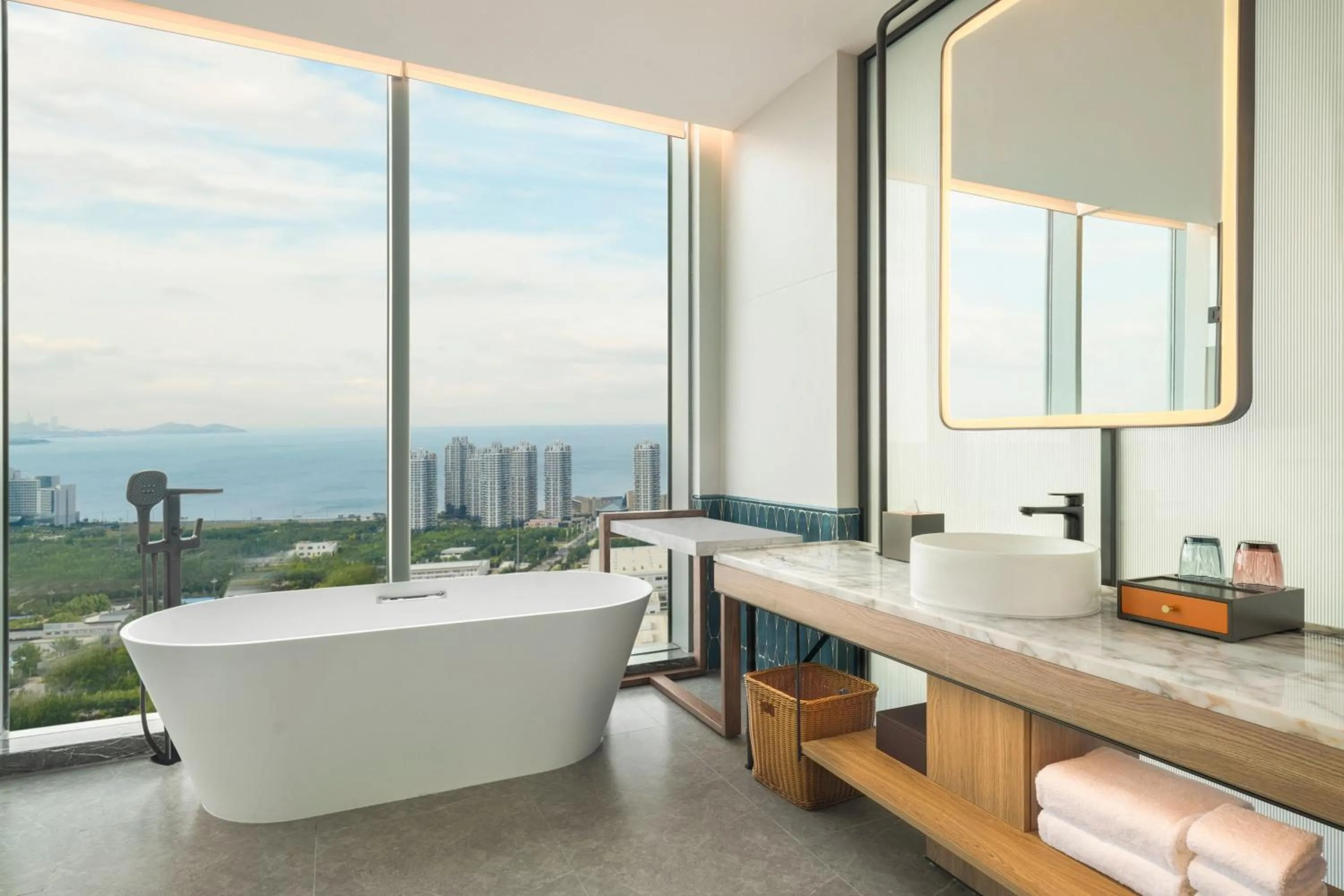 Bathroom in Four Points by Sheraton Yantai