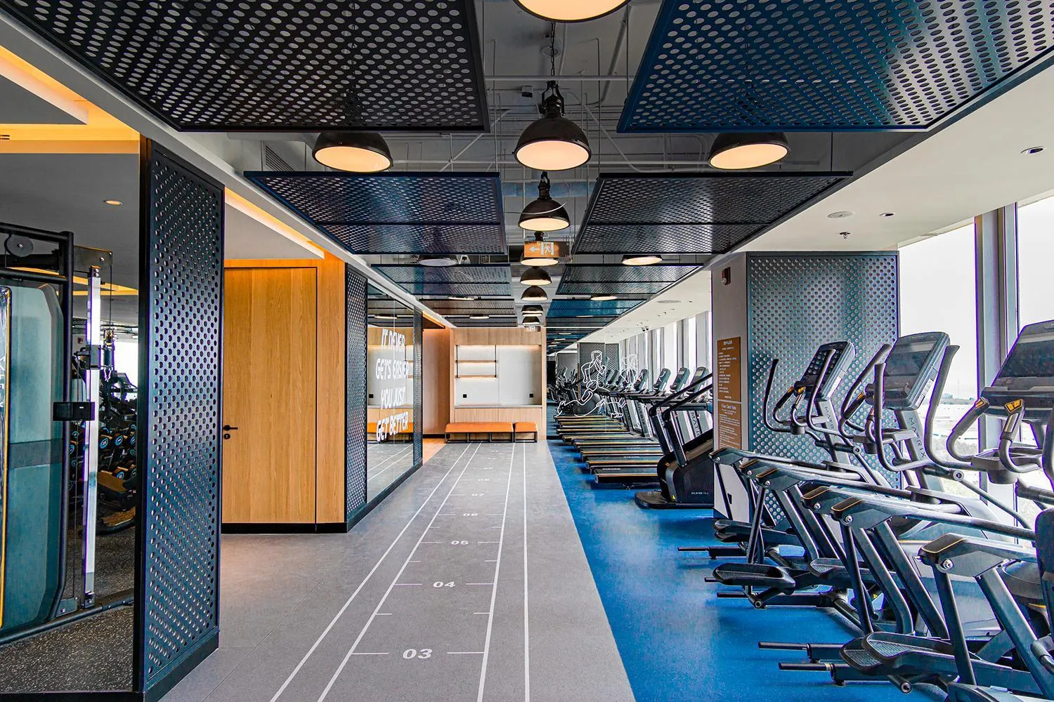 Fitness centre/facilities in Four Points by Sheraton Yantai