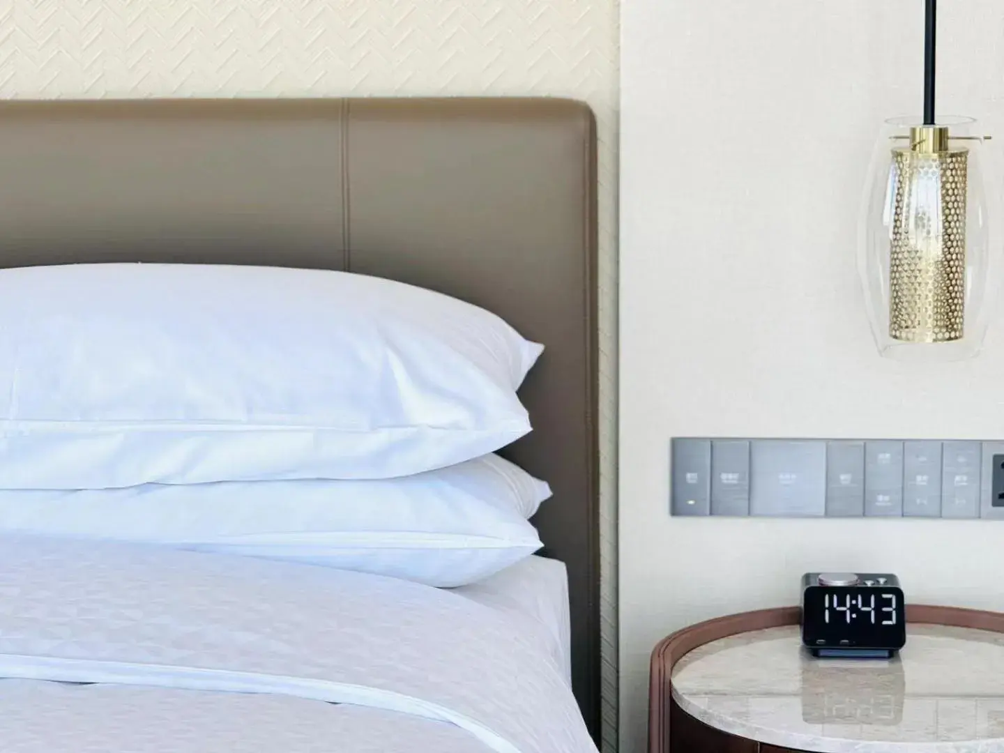 Standard King Room with City View in Four Points by Sheraton Yantai Standard King Room with City View in Four Points by Sheraton Yantai