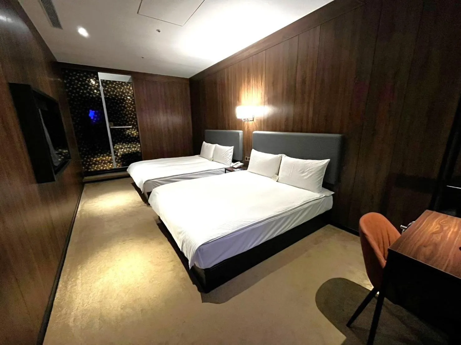 Bed in Airline Inn Ximen