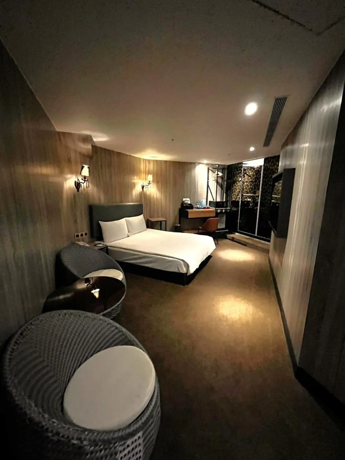 Bed in Airline Inn Ximen