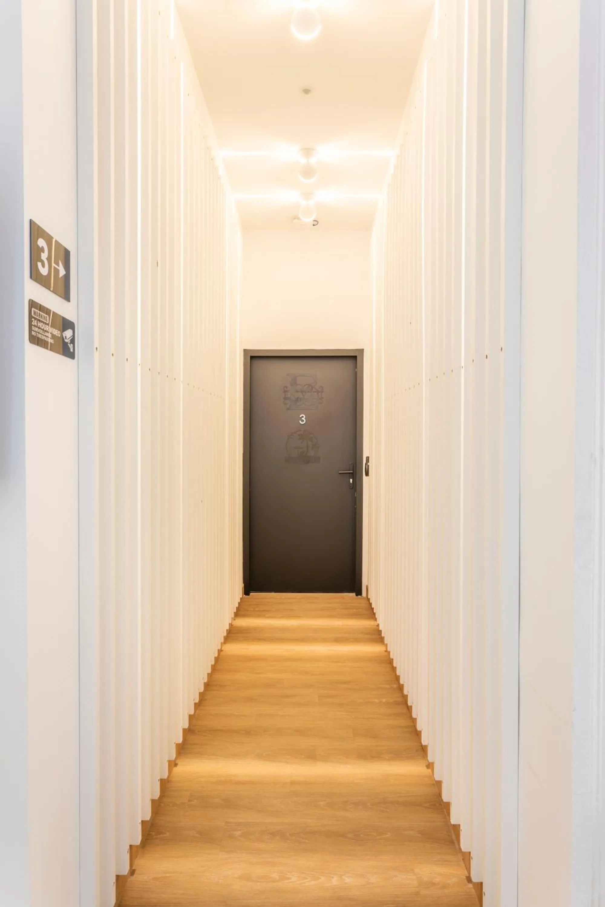 Property building in ADIRA Marseille Montgrand 2 étoiles