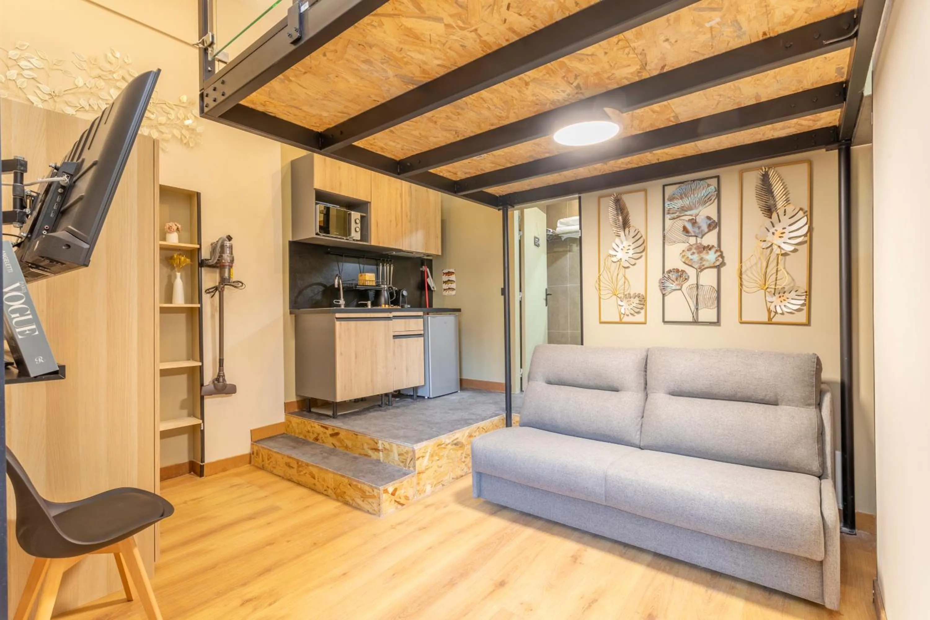 TV and multimedia in ADIRA Marseille Montgrand 2 étoiles