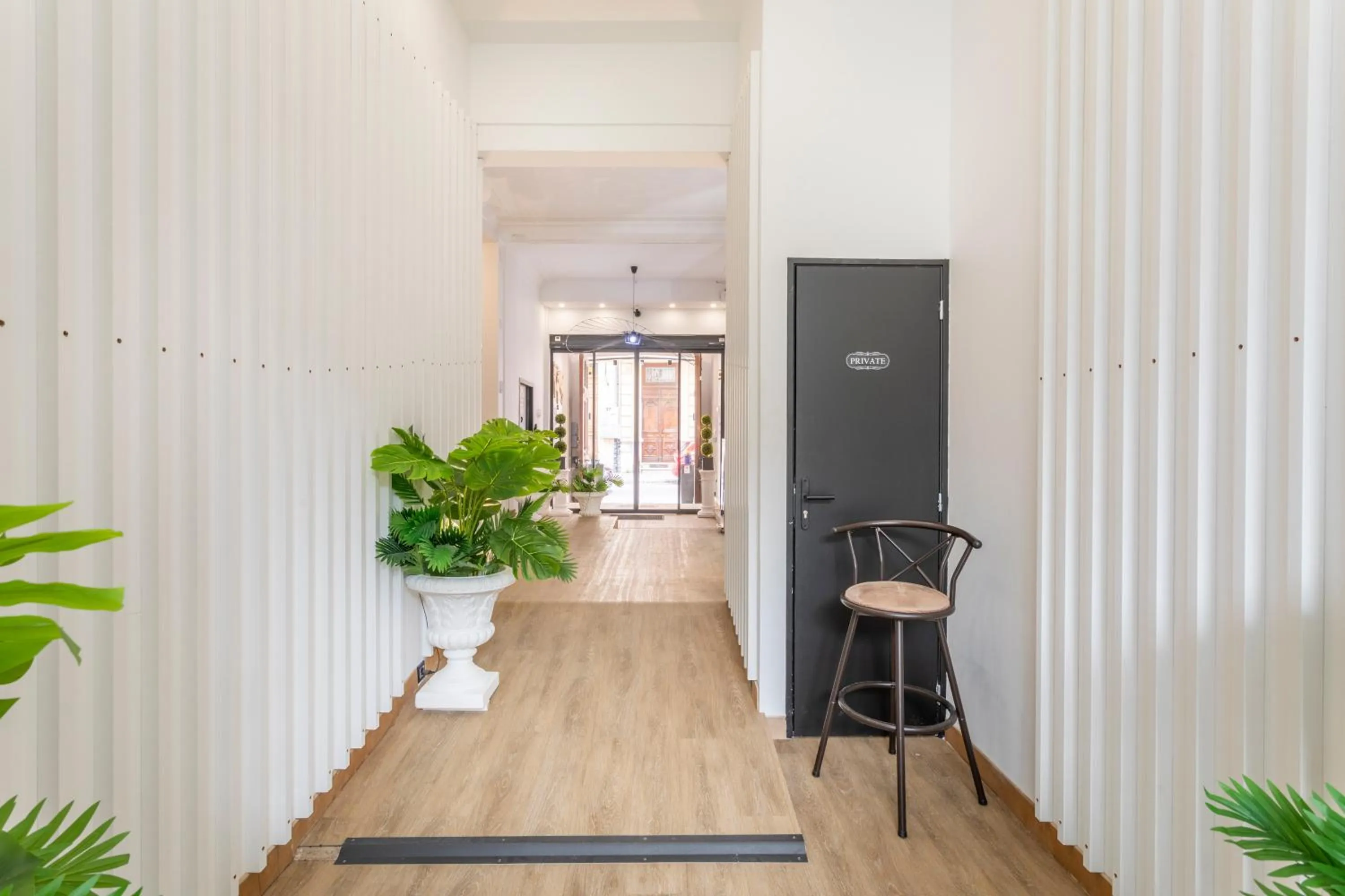 Property building in ADIRA Marseille Montgrand 2 étoiles