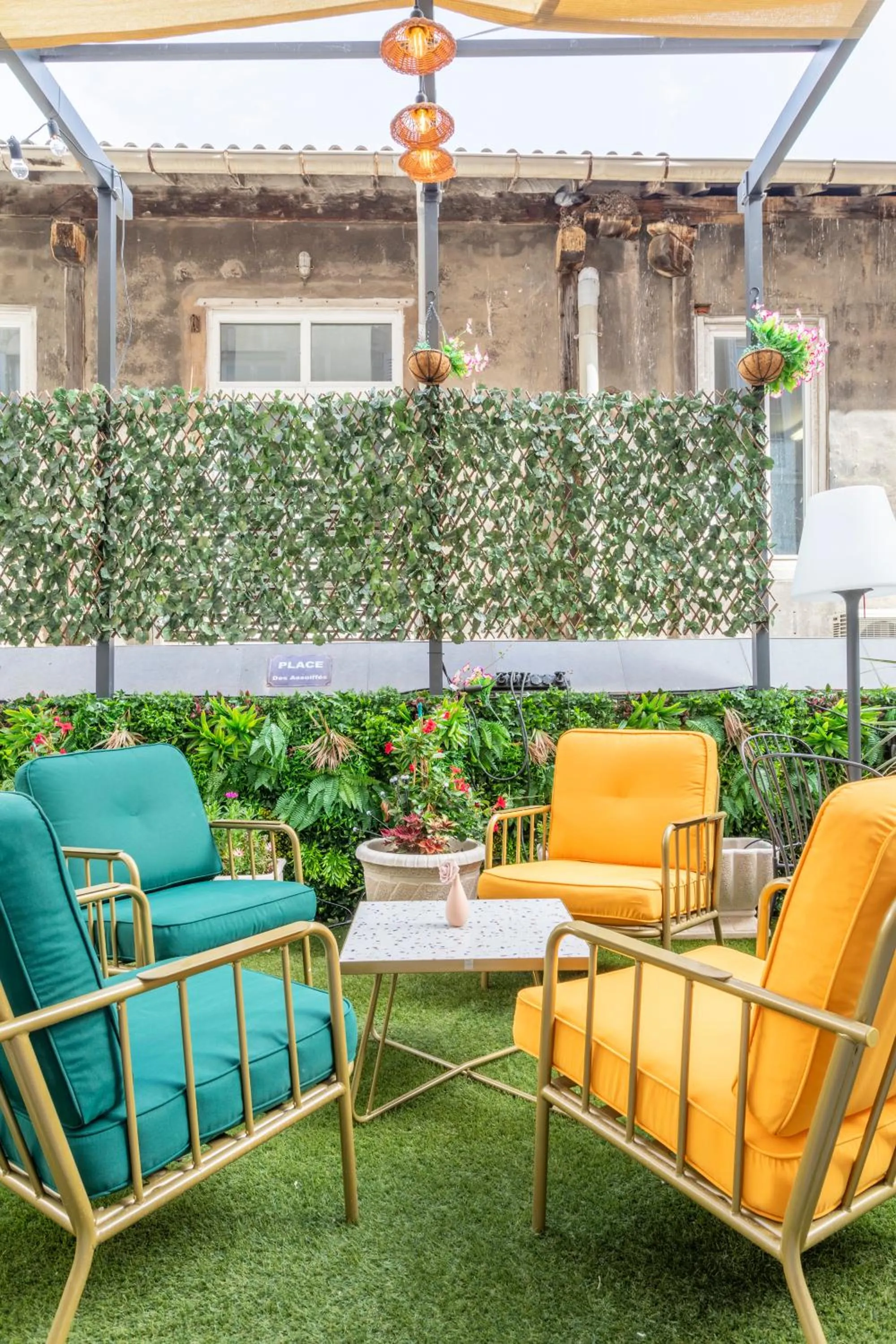 Property building in ADIRA Marseille Montgrand 2 étoiles