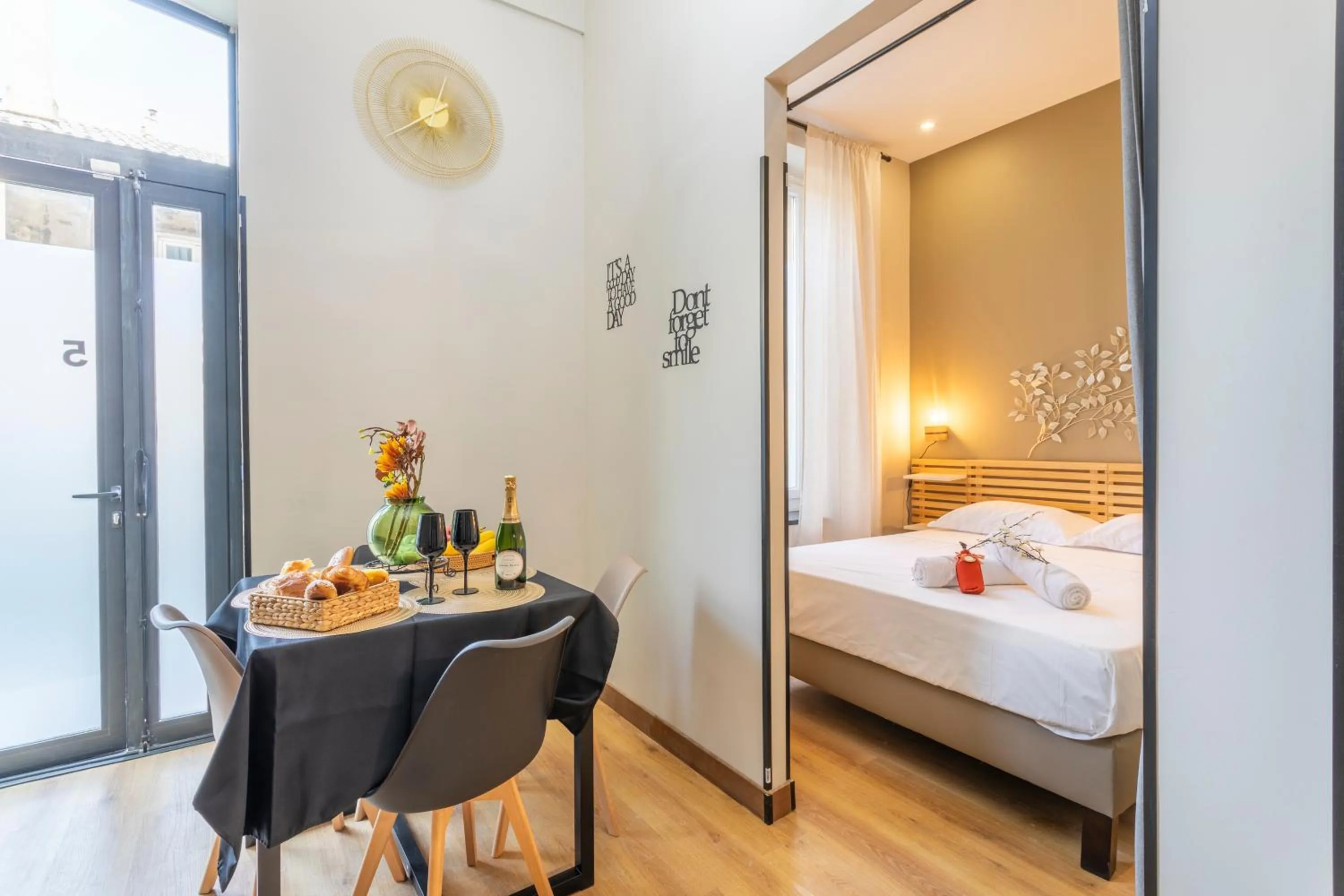 Bed in ADIRA Marseille Montgrand 2 étoiles