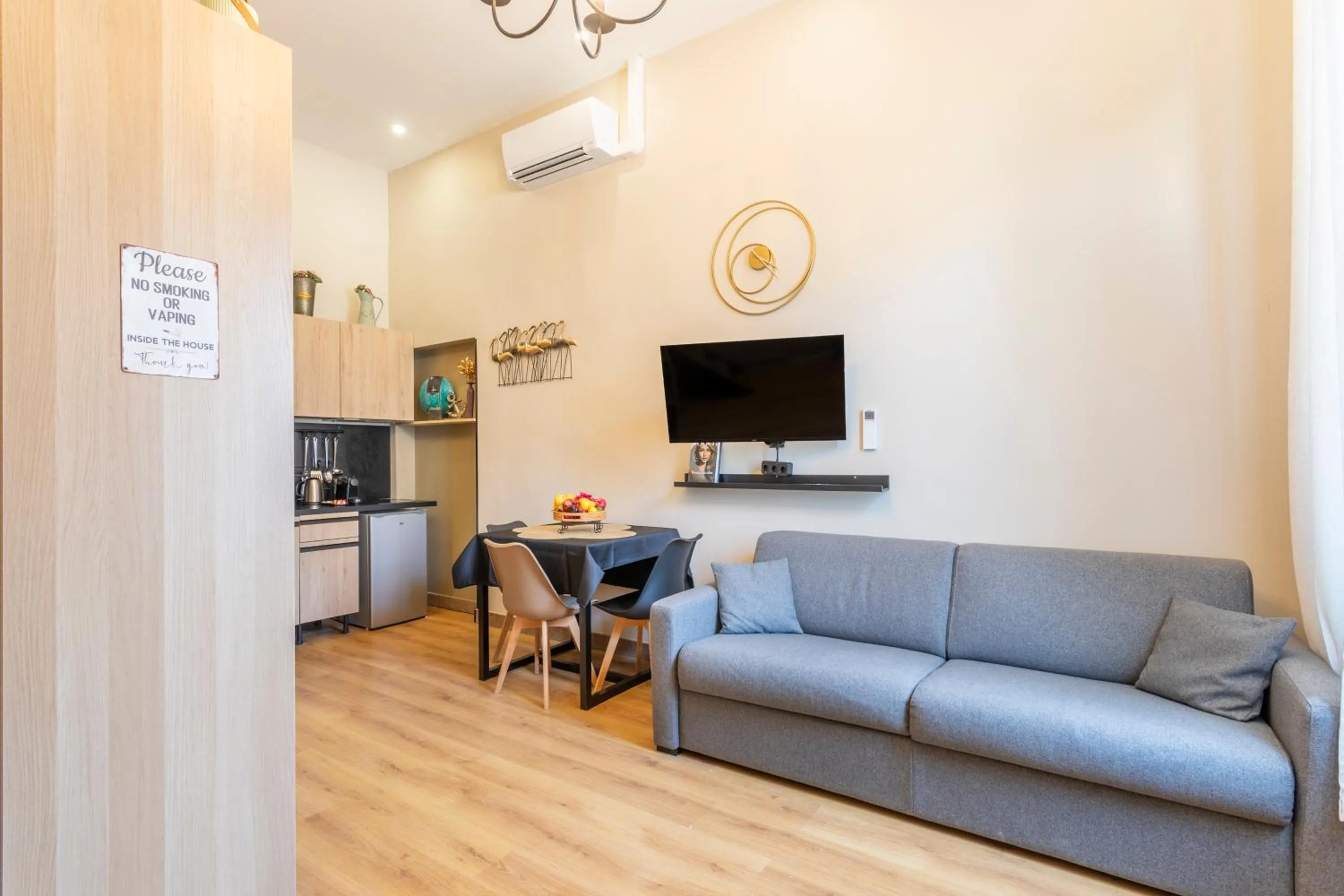 TV and multimedia in ADIRA Marseille Montgrand 2 étoiles