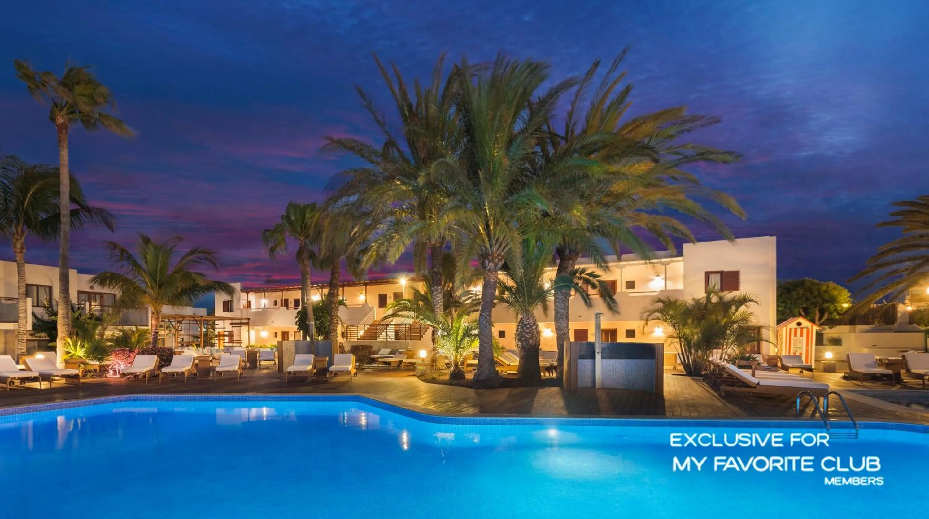 Swimming pool in Alua Suites Fuerteventura - All Inclusive