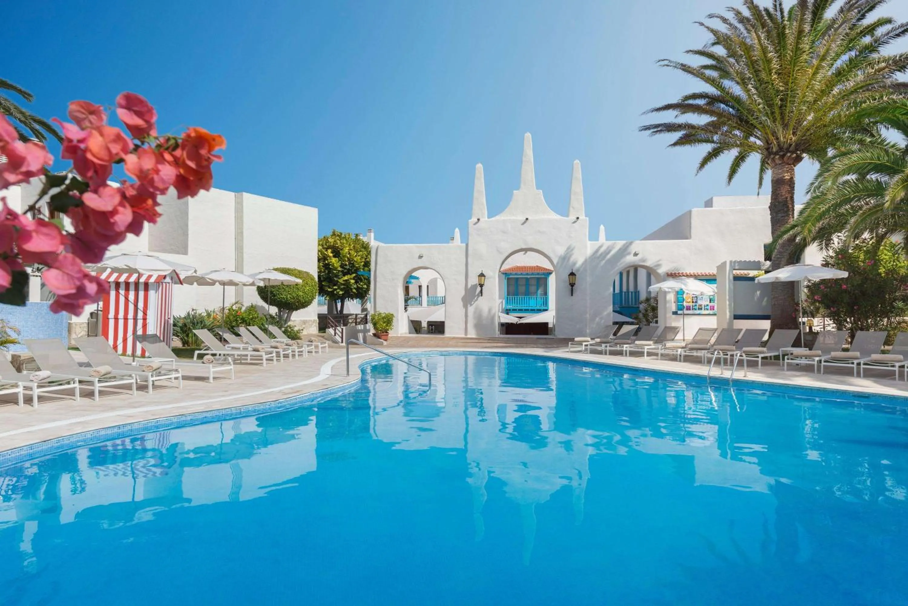 Swimming pool in Alua Suites Fuerteventura - All Inclusive