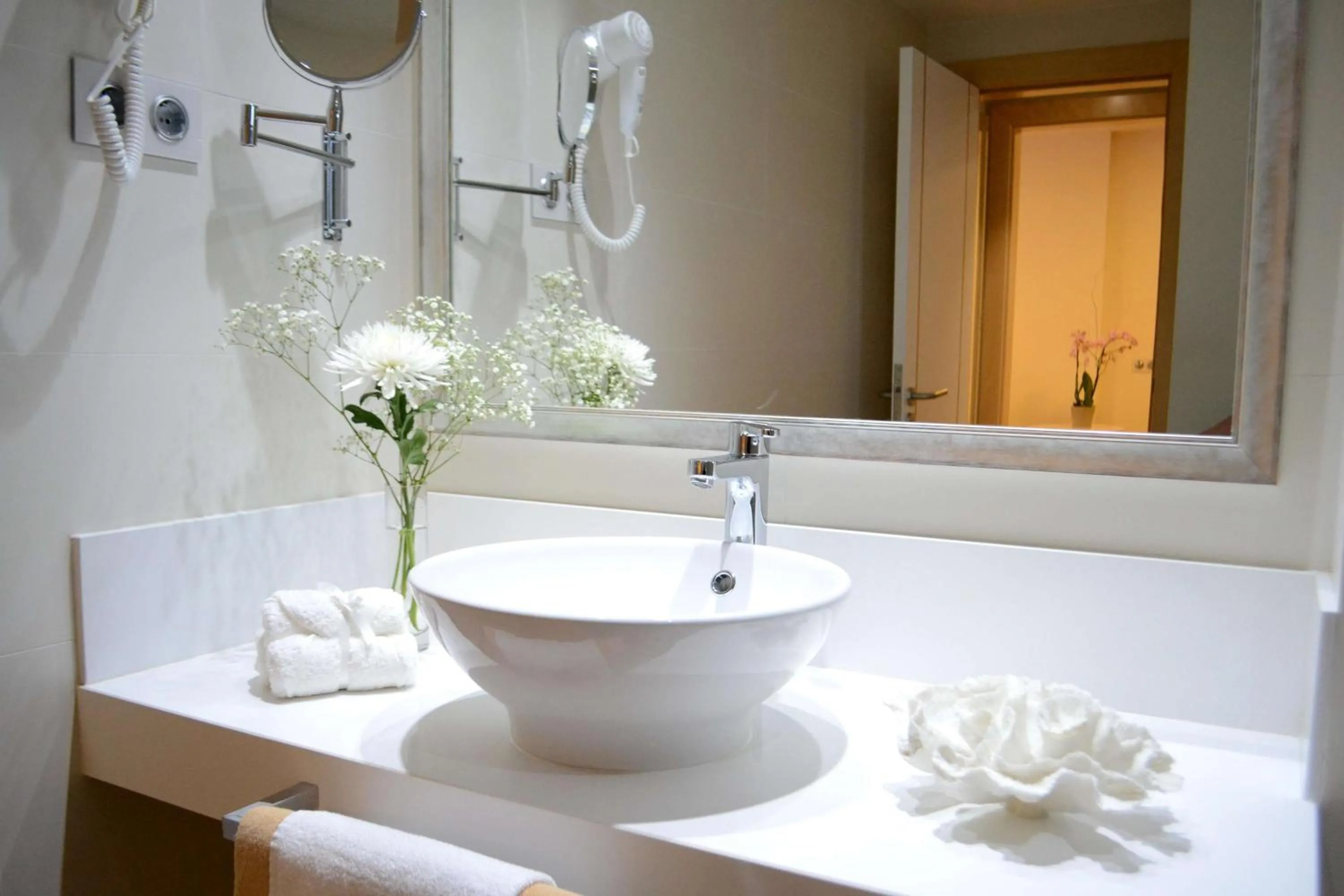 Bathroom in Alua Suites Fuerteventura - All Inclusive