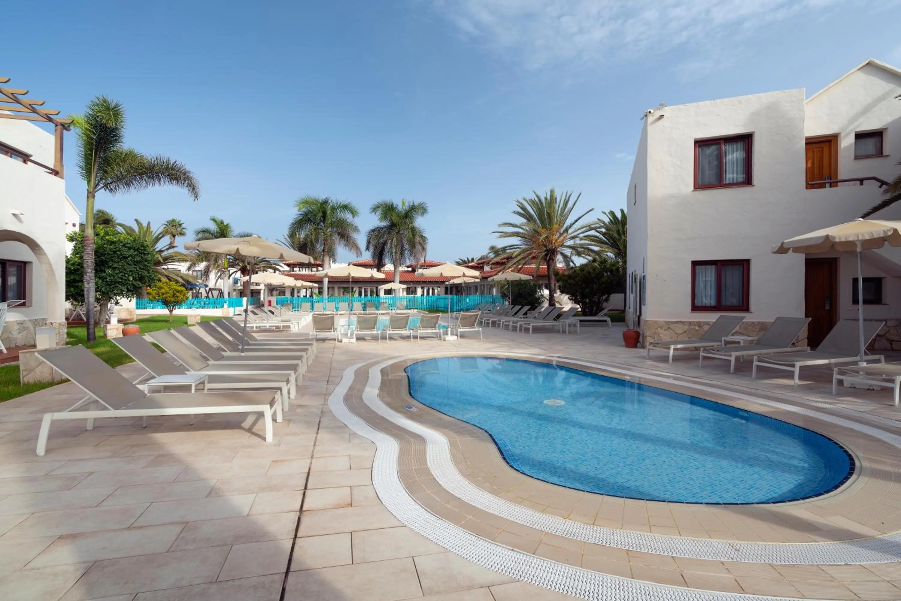 Swimming pool in Alua Suites Fuerteventura - All Inclusive