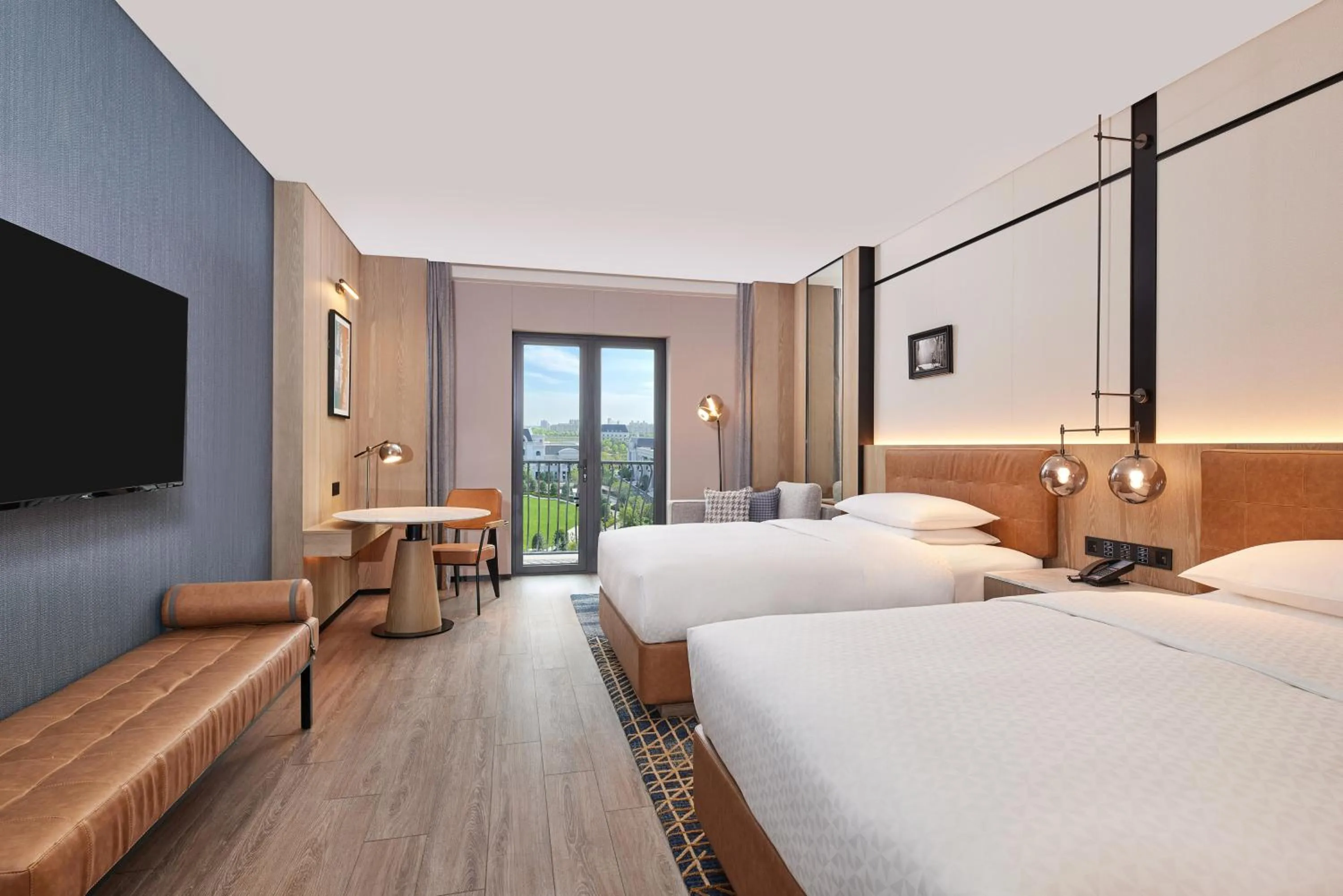 Bedroom, Bed in Four Points by Sheraton Shanghai Fengjing