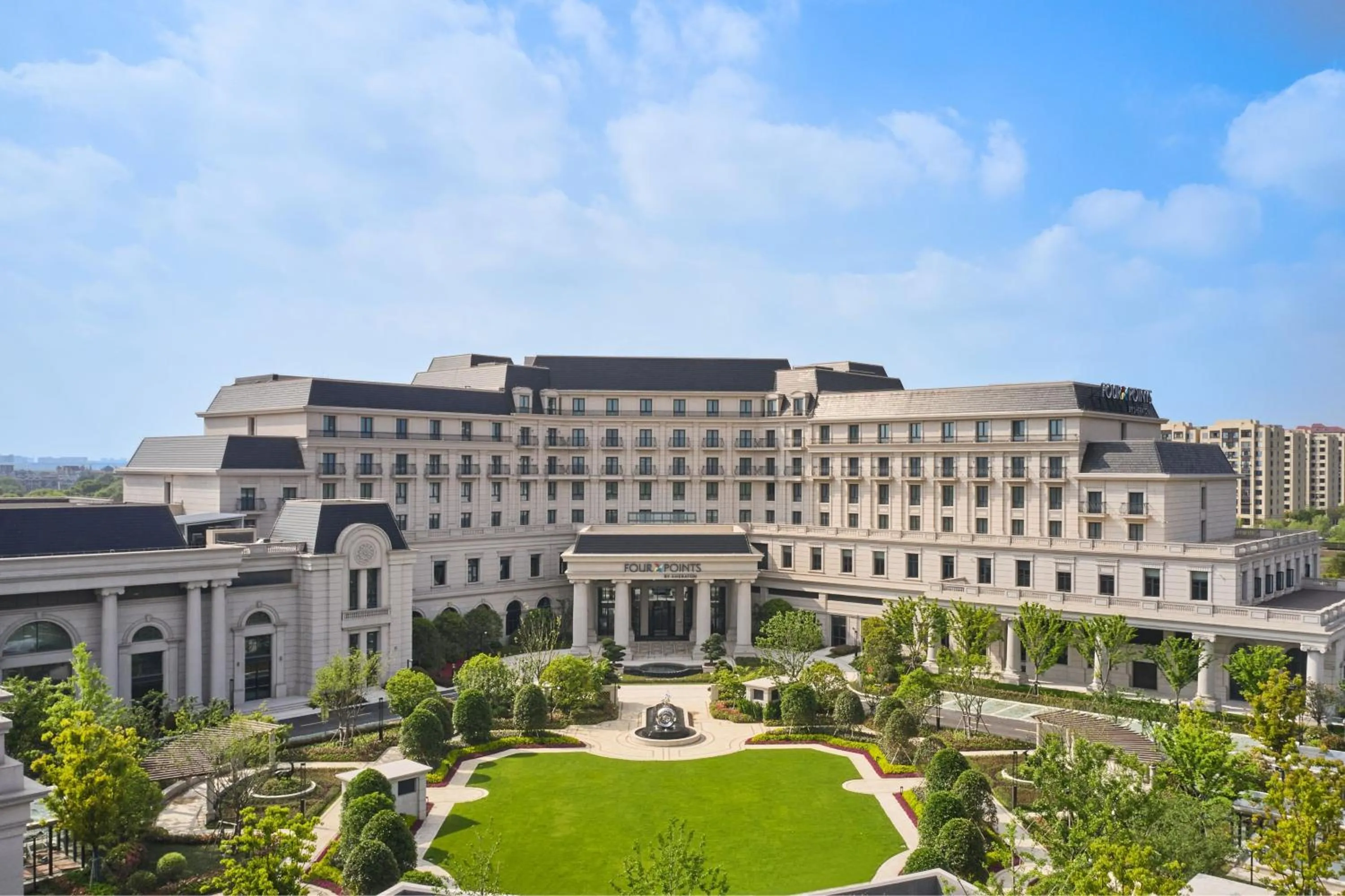 Property building in Four Points by Sheraton Shanghai Fengjing