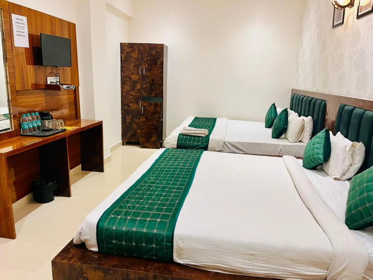 Bed in Hotel Hari Kripa Dham Near Prem Mandir By HRG