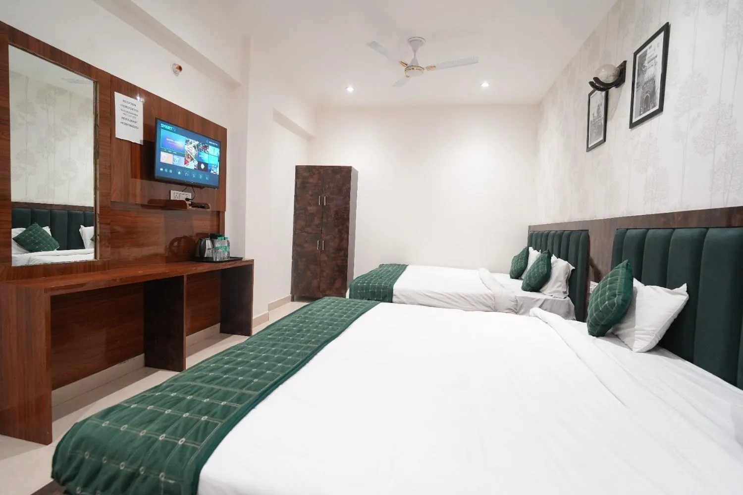 Bed in Hotel Hari Kripa Dham Near Prem Mandir By HRG