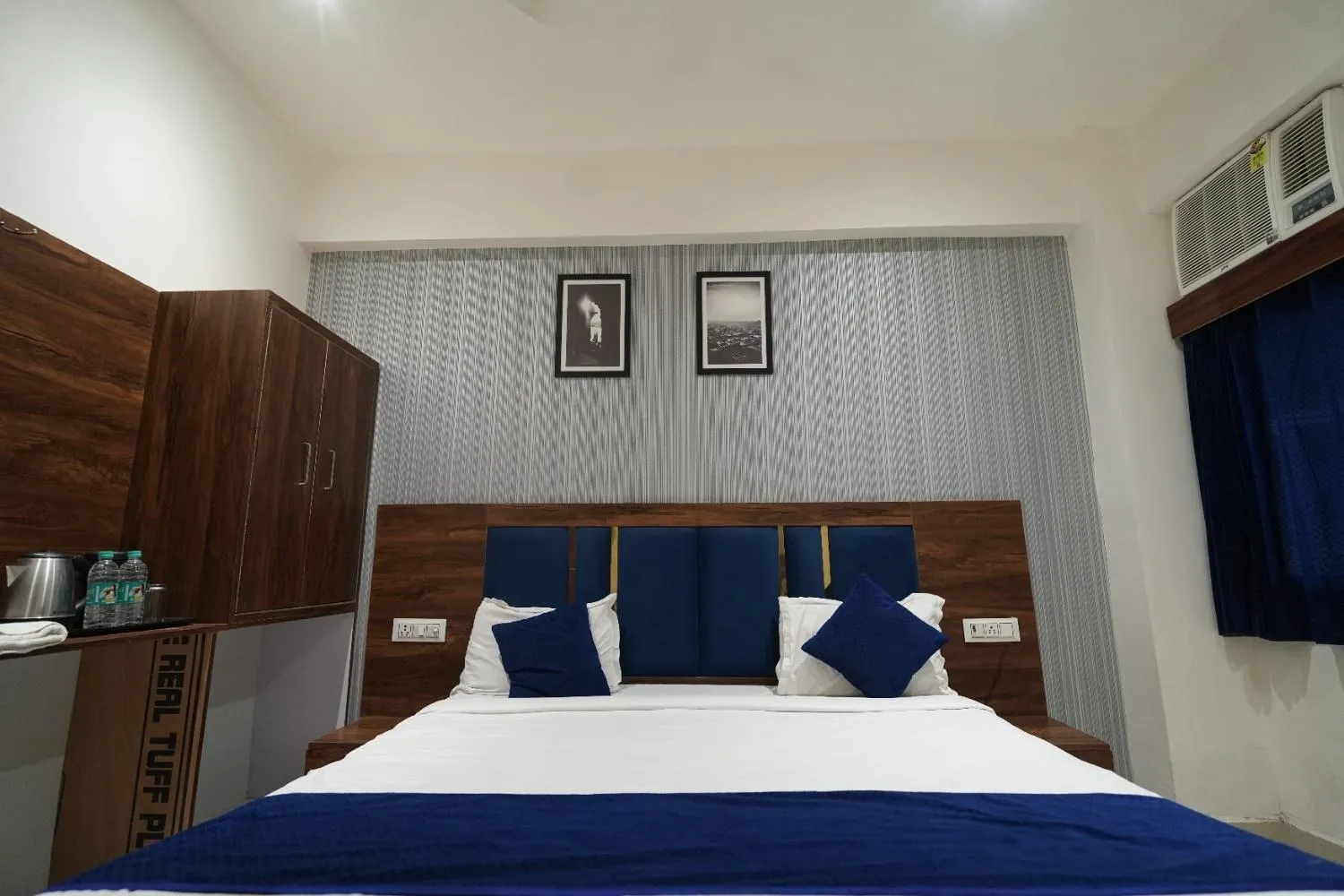 Bed in Hotel Hari Kripa Dham Near Prem Mandir By HRG