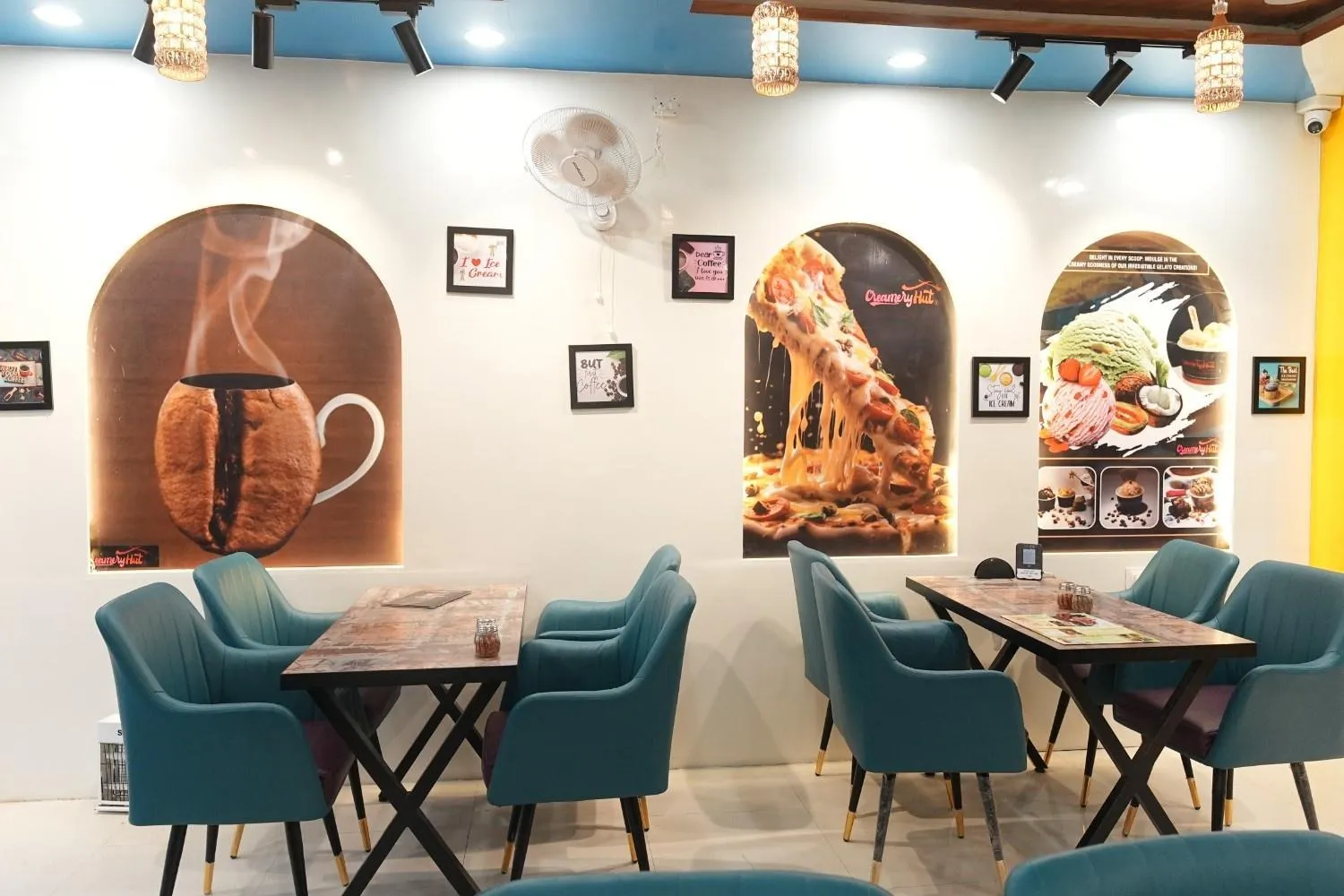 Restaurant/places to eat in Hotel Hari Kripa Dham Near Prem Mandir By HRG