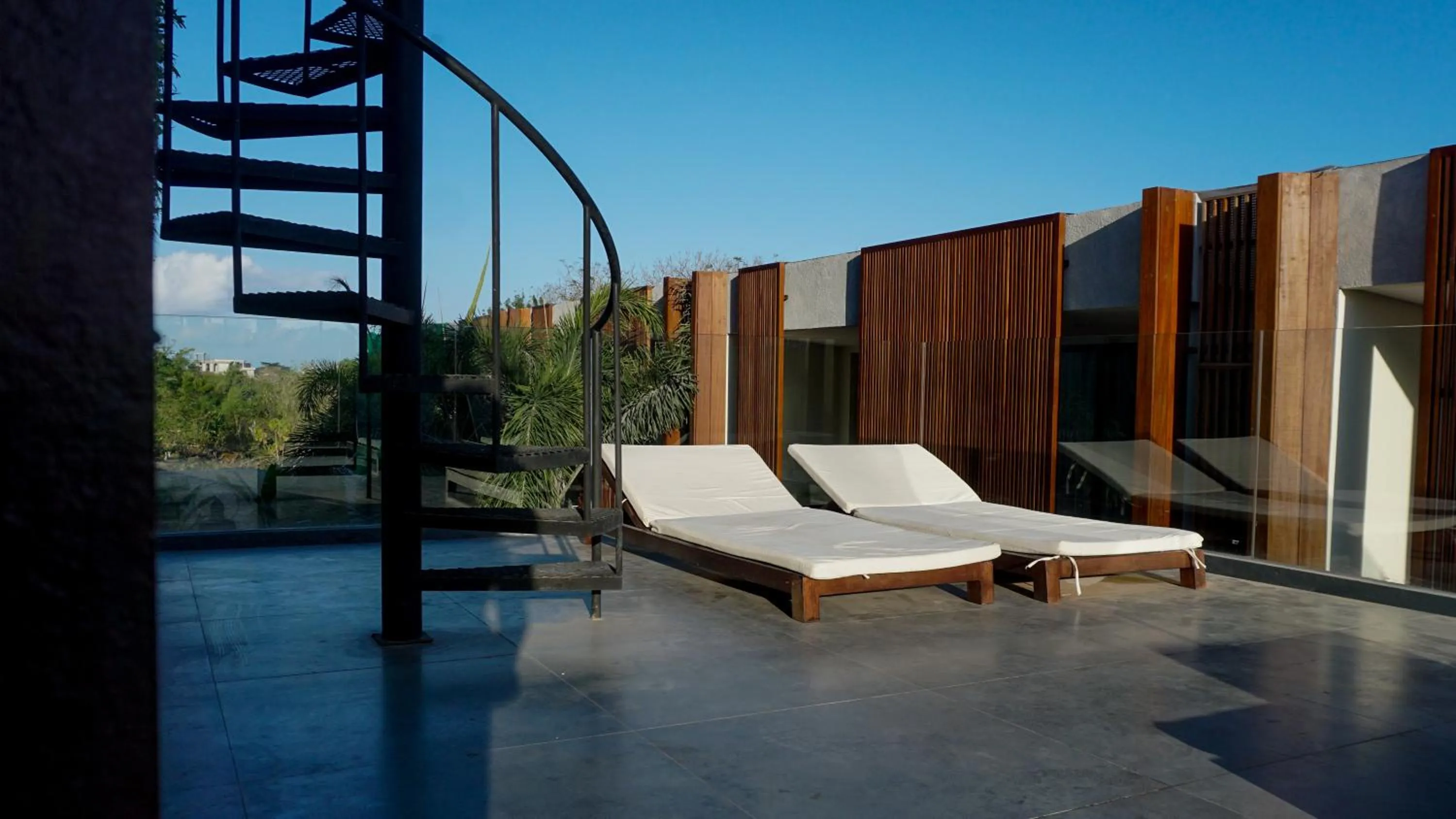 Day in Rahya Villas Complex