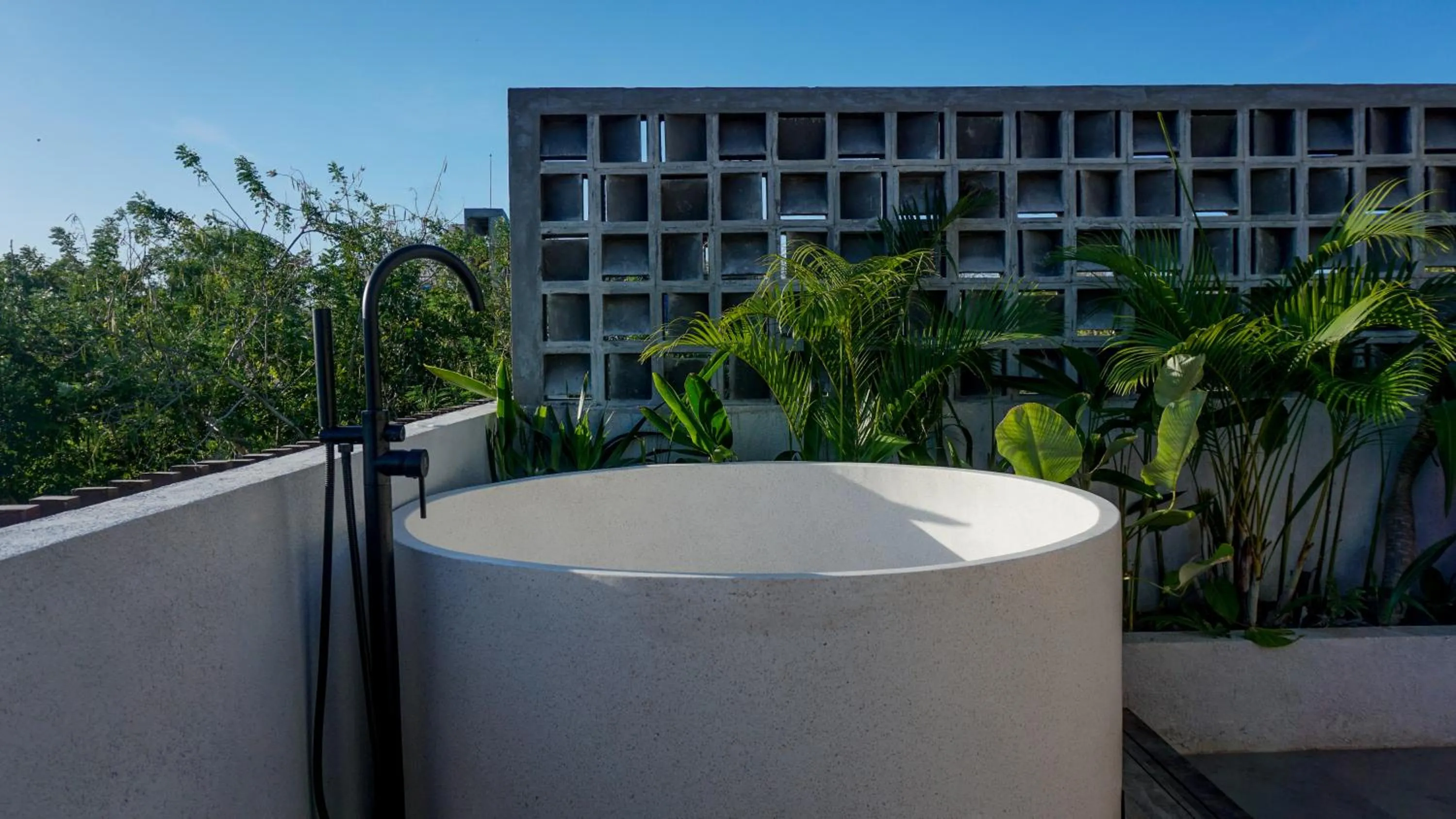 Day in Rahya Villas Complex